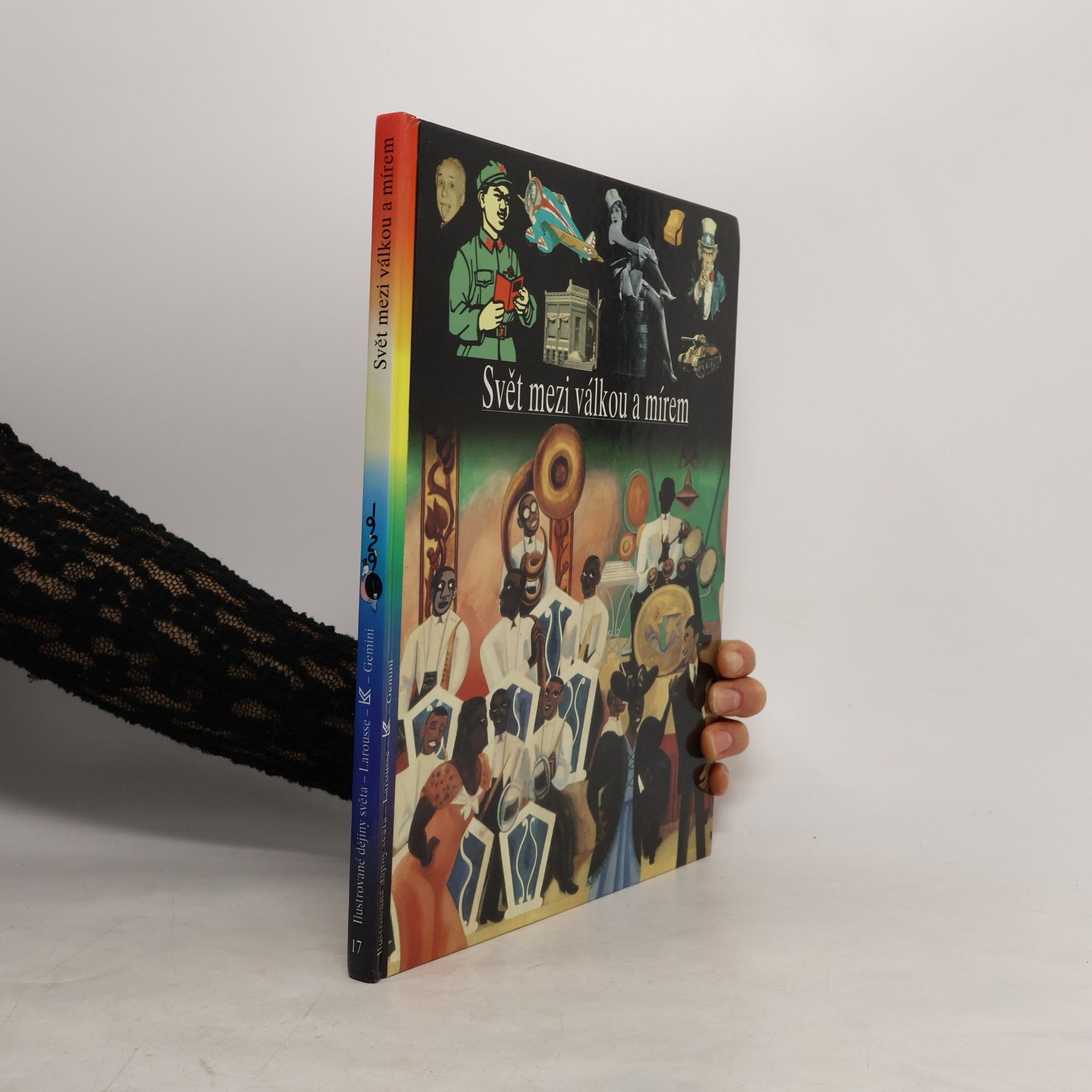 Svět mezi válkou a mírem