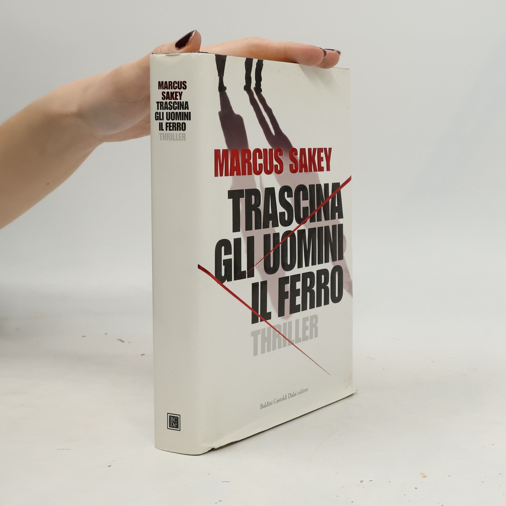 Annamaria Raffo Trascina gli uomini il ferro