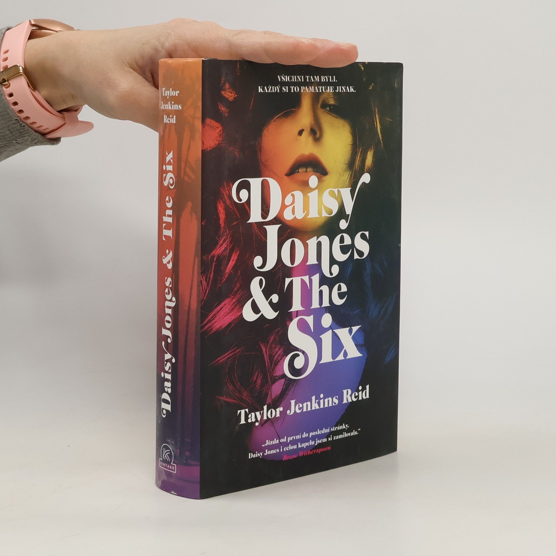 Taylor Jenkins Reid Daisy Jones & The Six