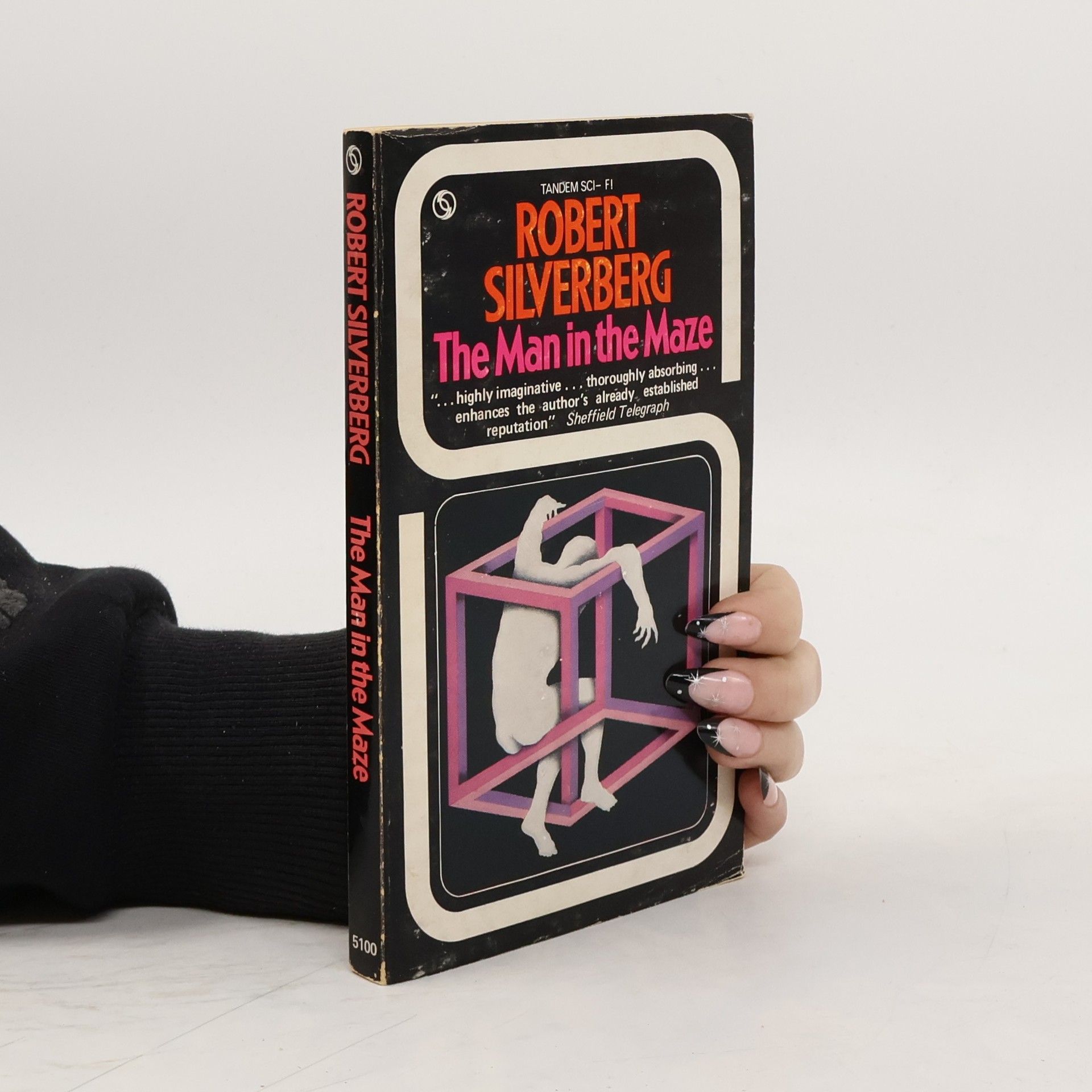 Robert Silverberg The Man in the Maze