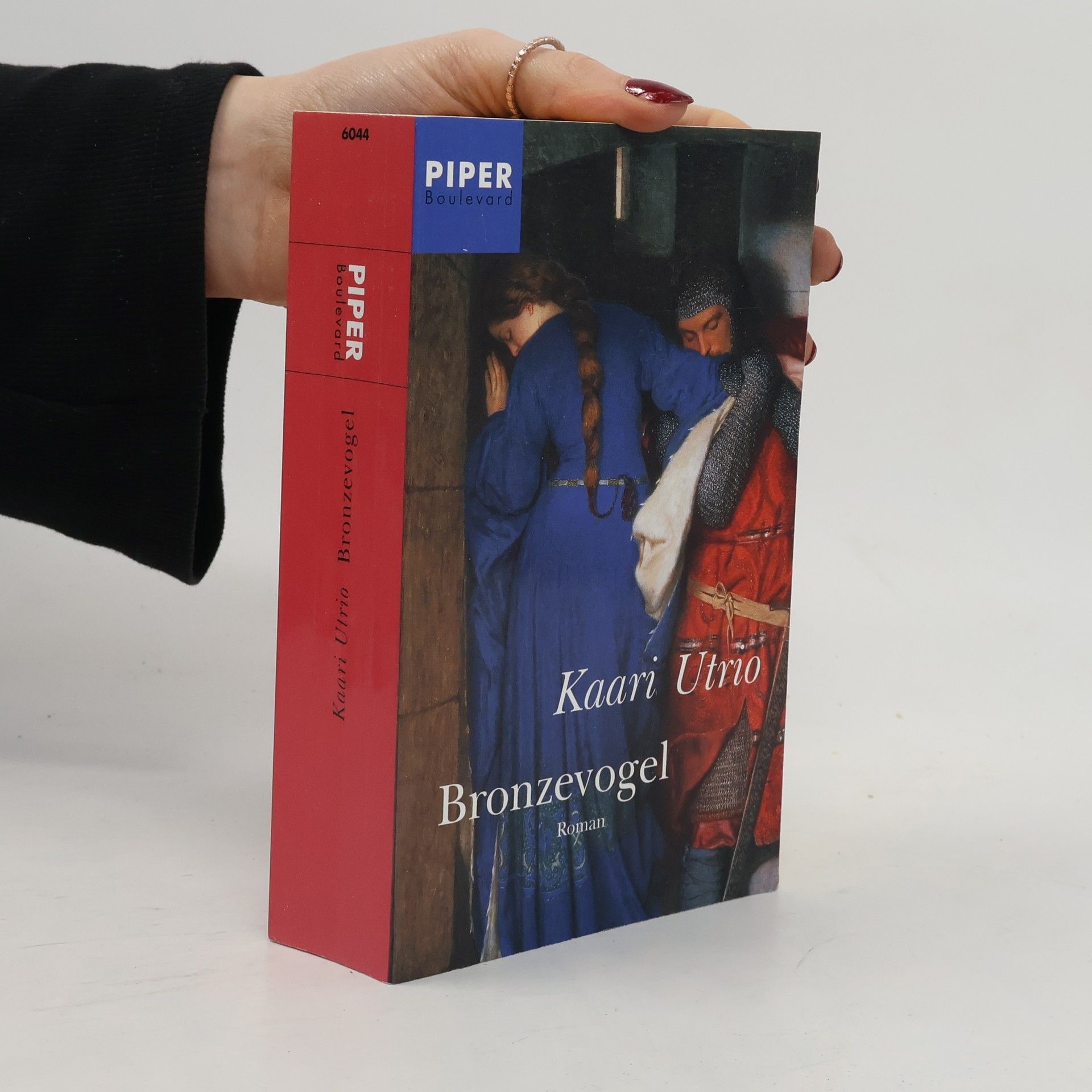 Kaari Utrio Bronzevogel