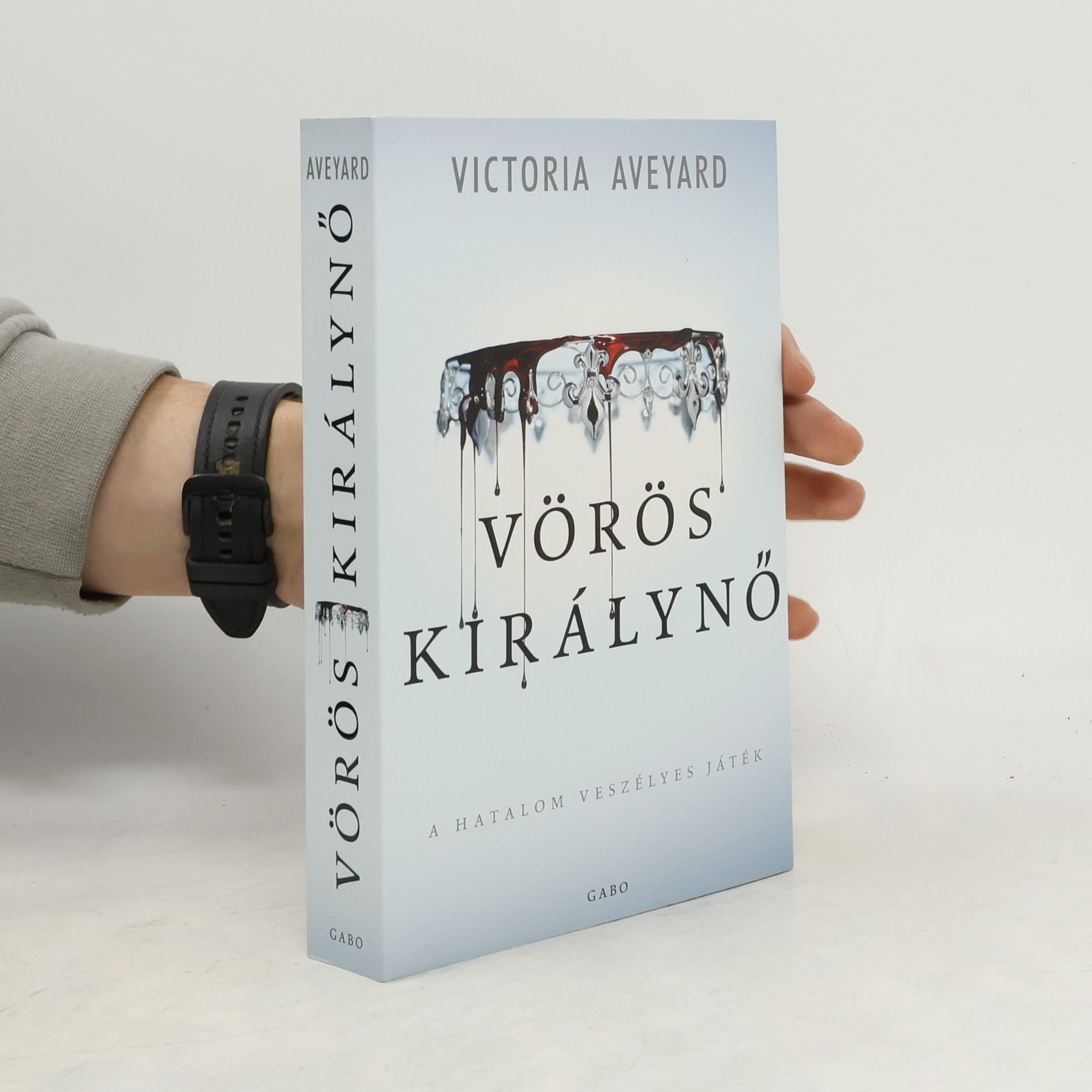 Victoria Aveyard Vörös Királynő