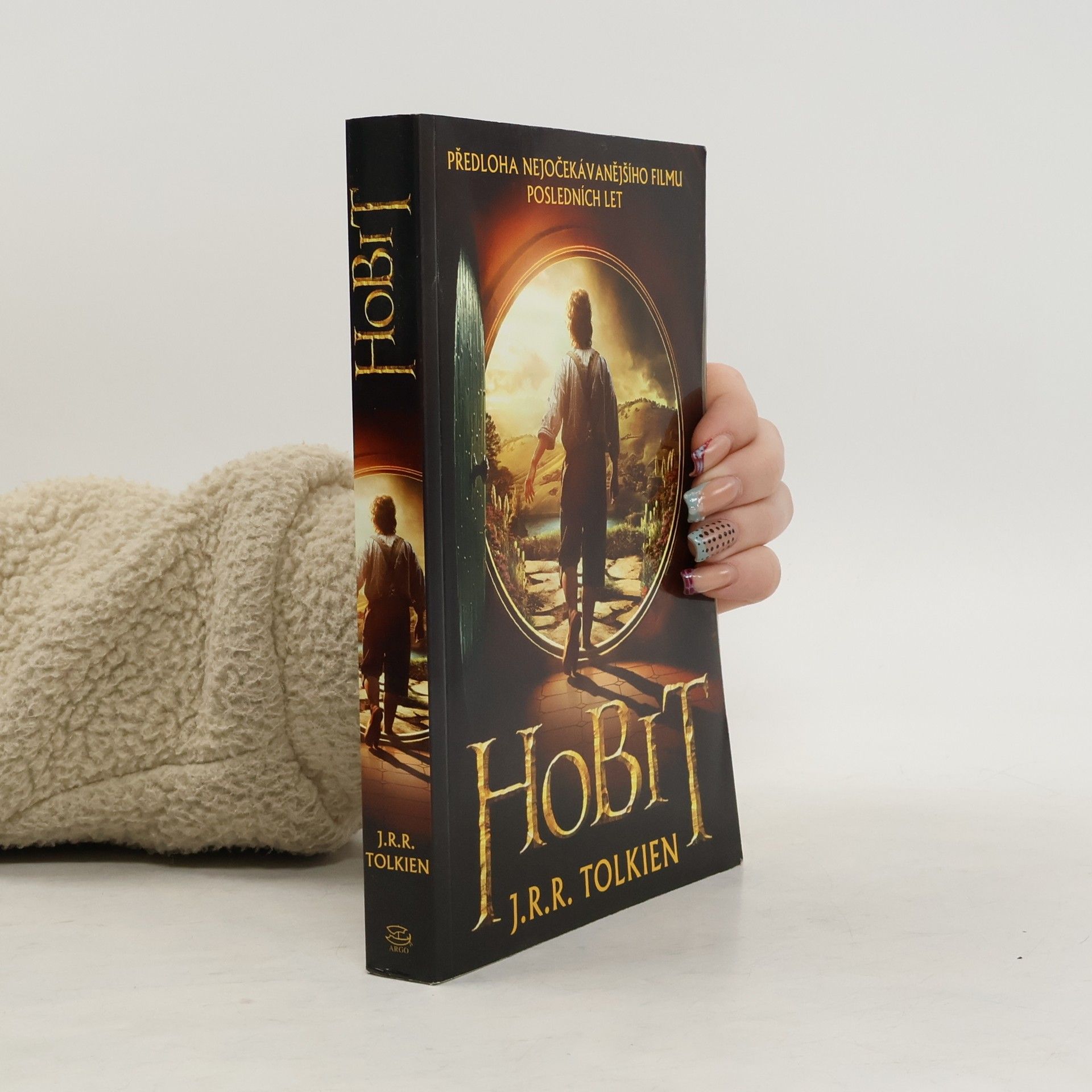 John Ronald Reuel Tolkien Hobit, aneb, Cesta tam a zase zpátky