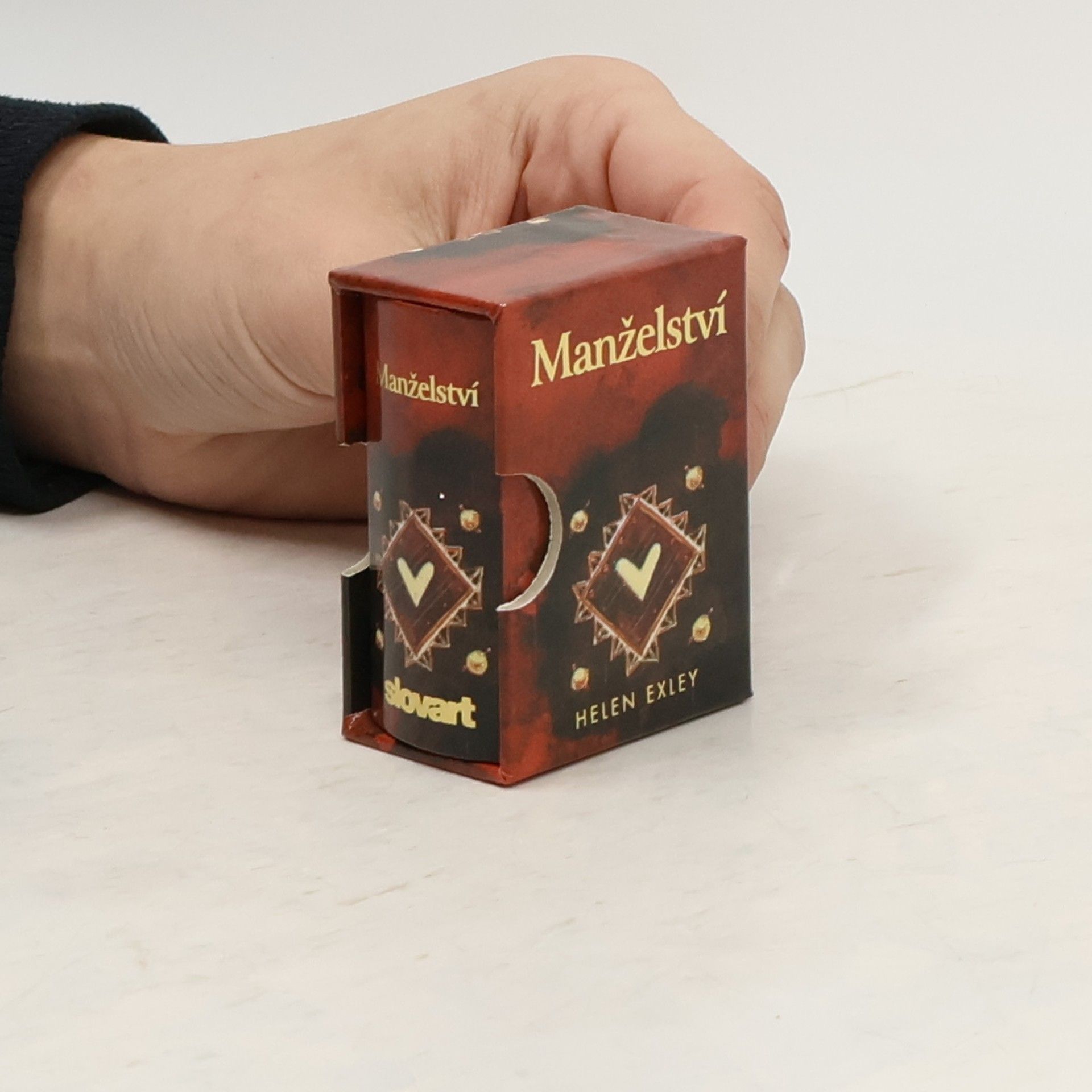 Helen Exley Manželství