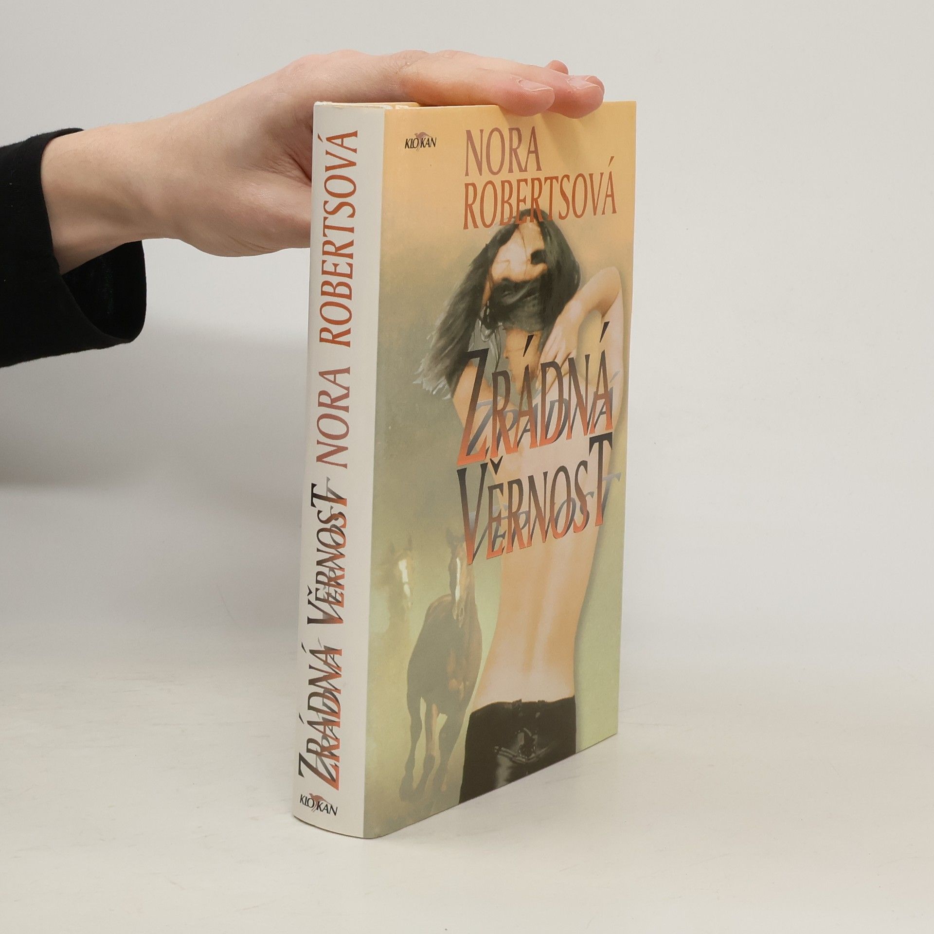 Nora Roberts Zrádná věrnost