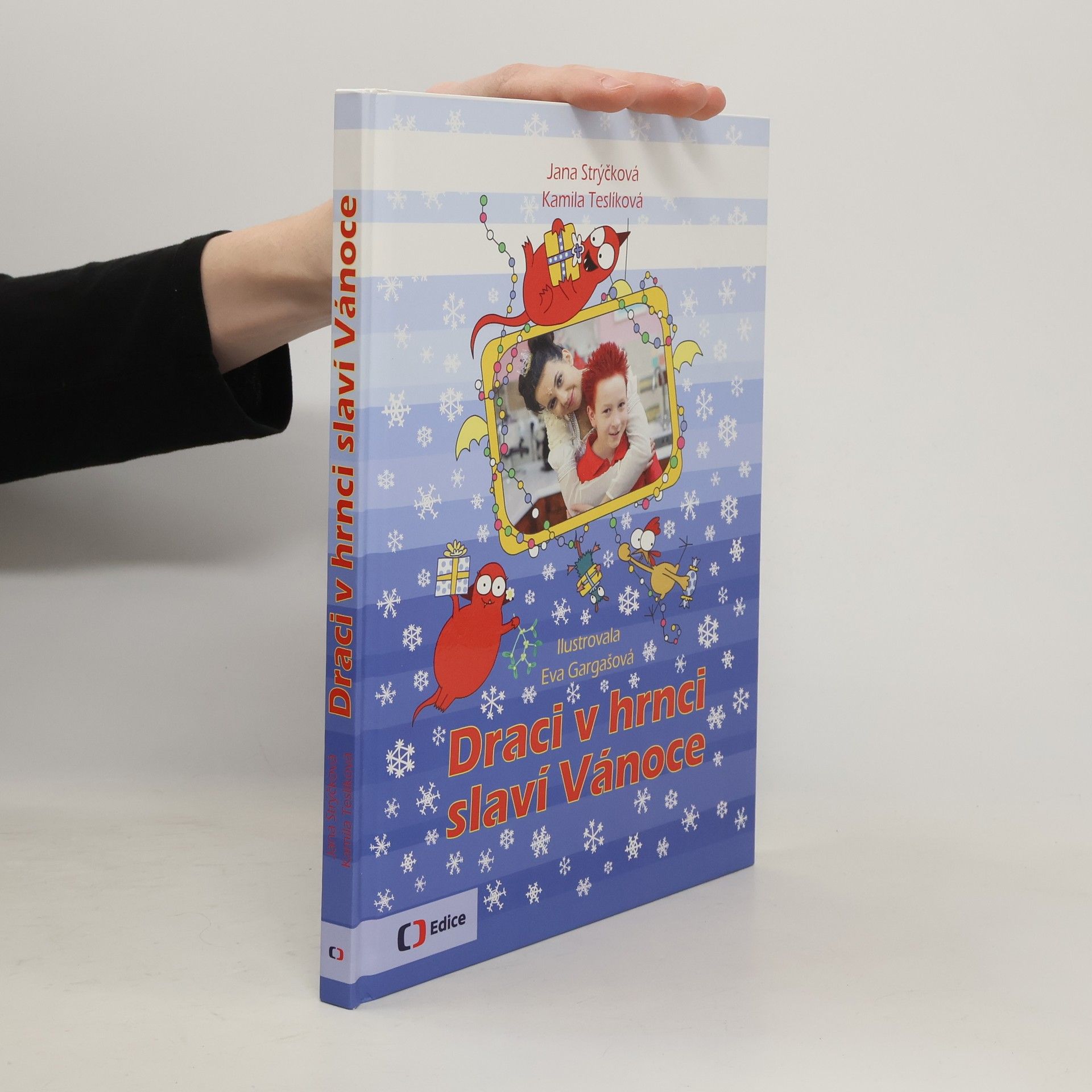 Jana Strýčková Draci v hrnci slaví Vánoce
