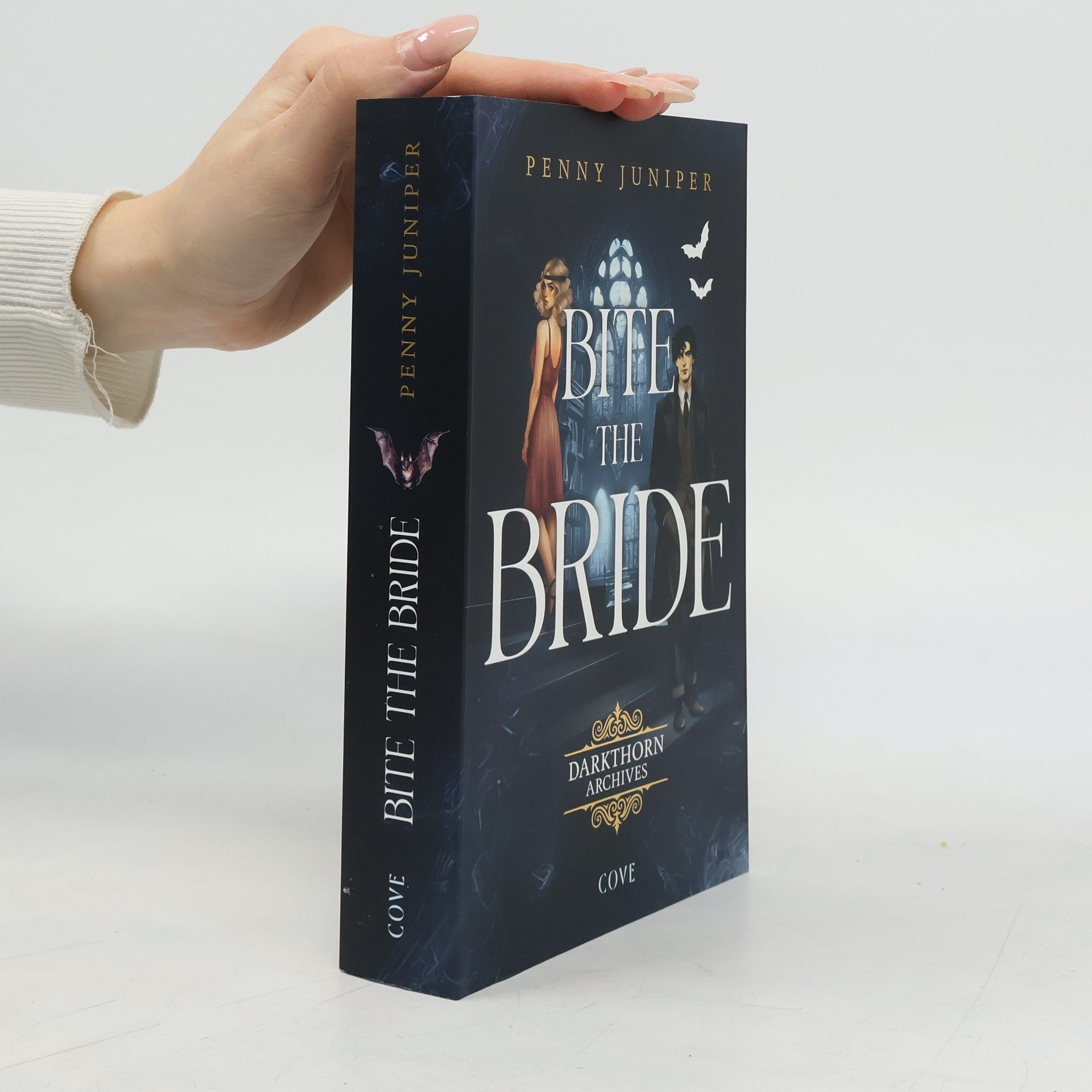 Penny Juniper Darkthorn Archives 1: Bite the Bride