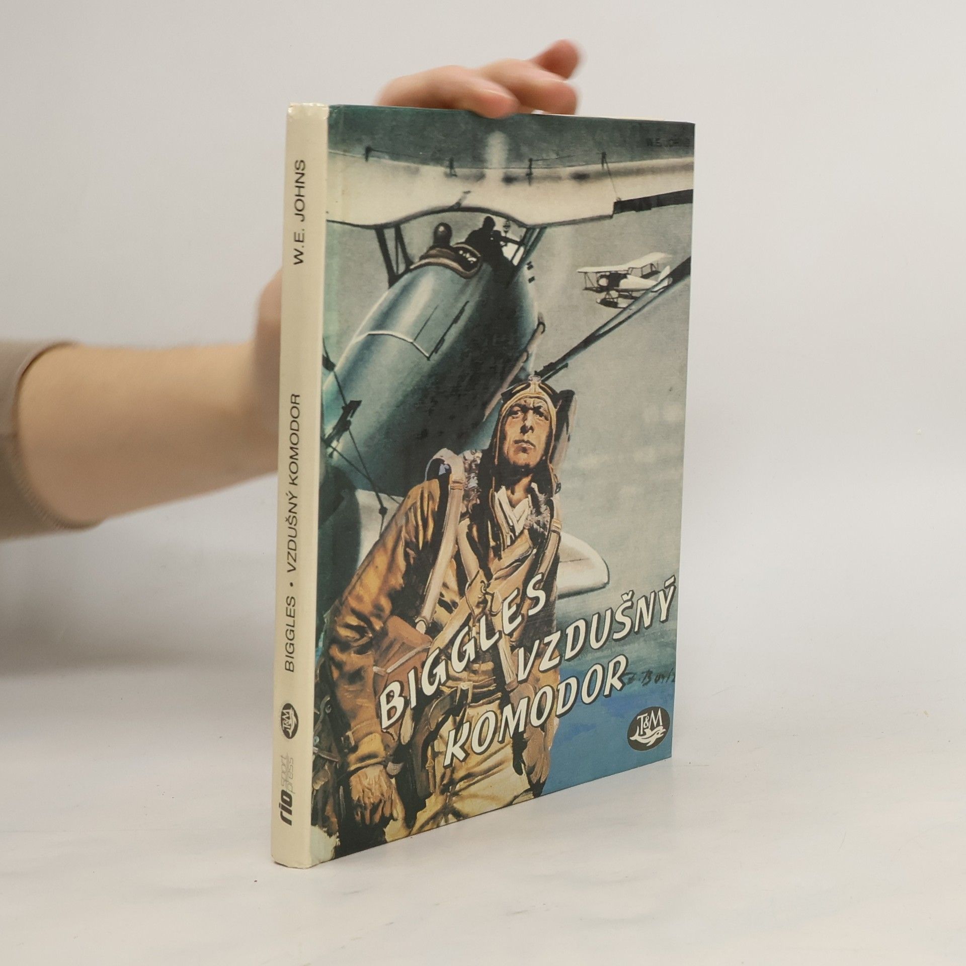 William Earl Johns Biggles, vzdušný komodor