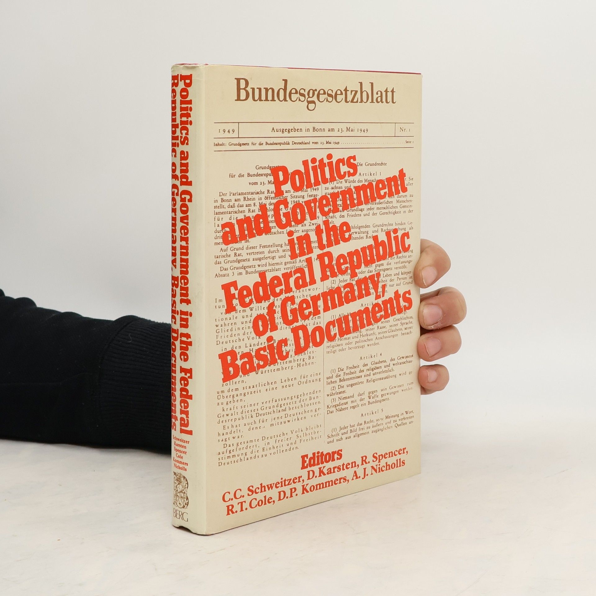 Christoph Schweitzer Politics and government in the Federal Republic of Germany