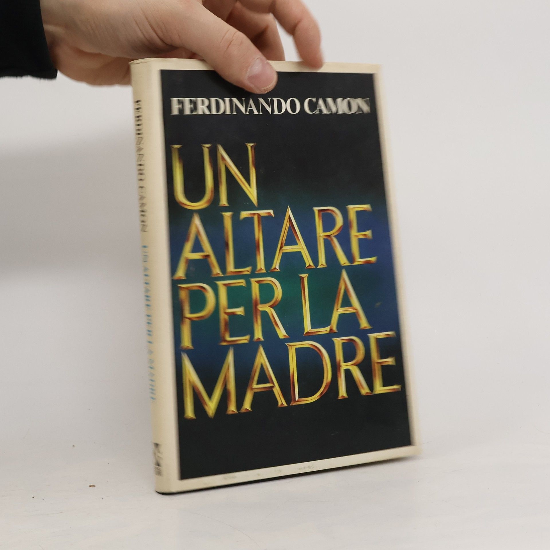 Un altare per la madre