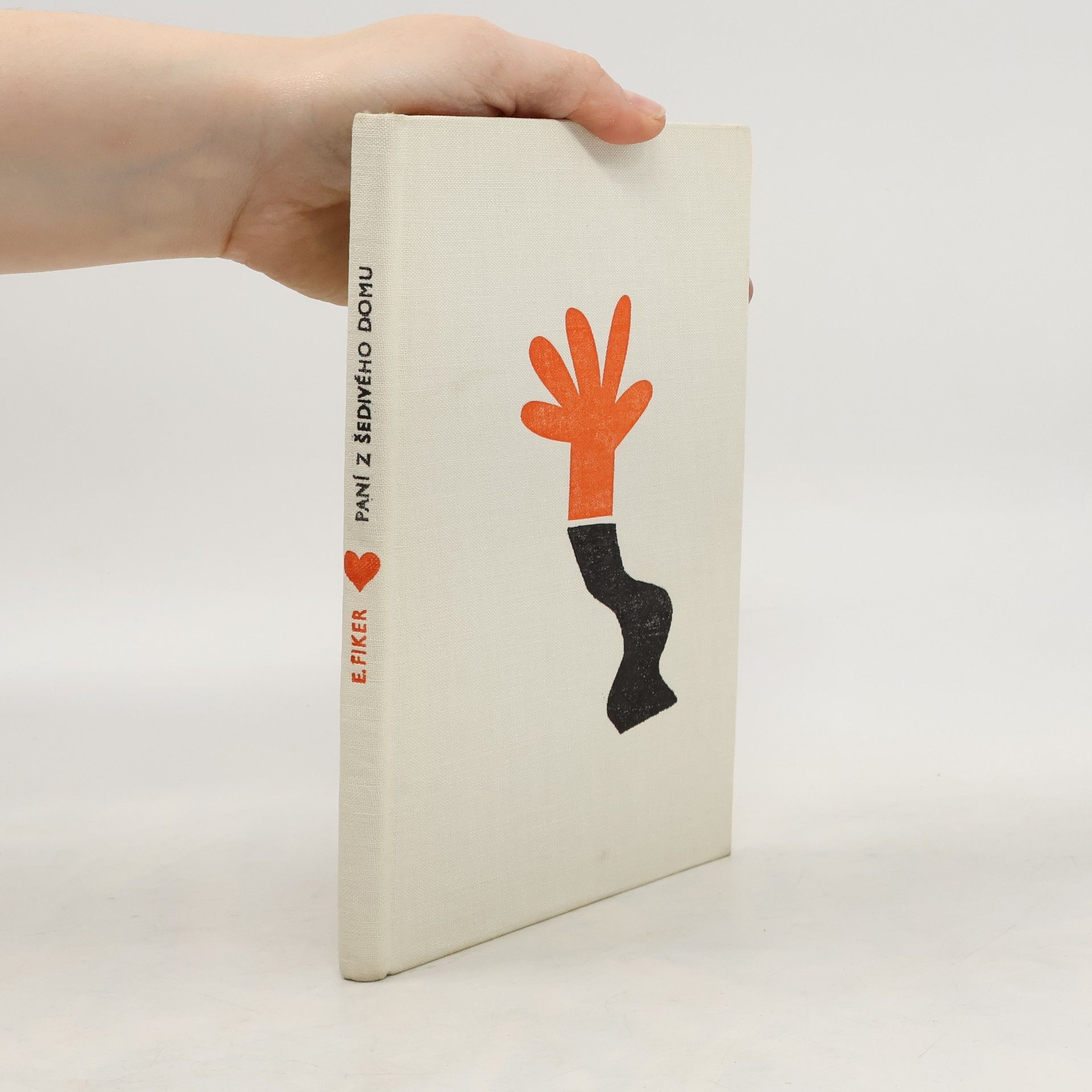 Eduard Fiker Paní z šedivého domu