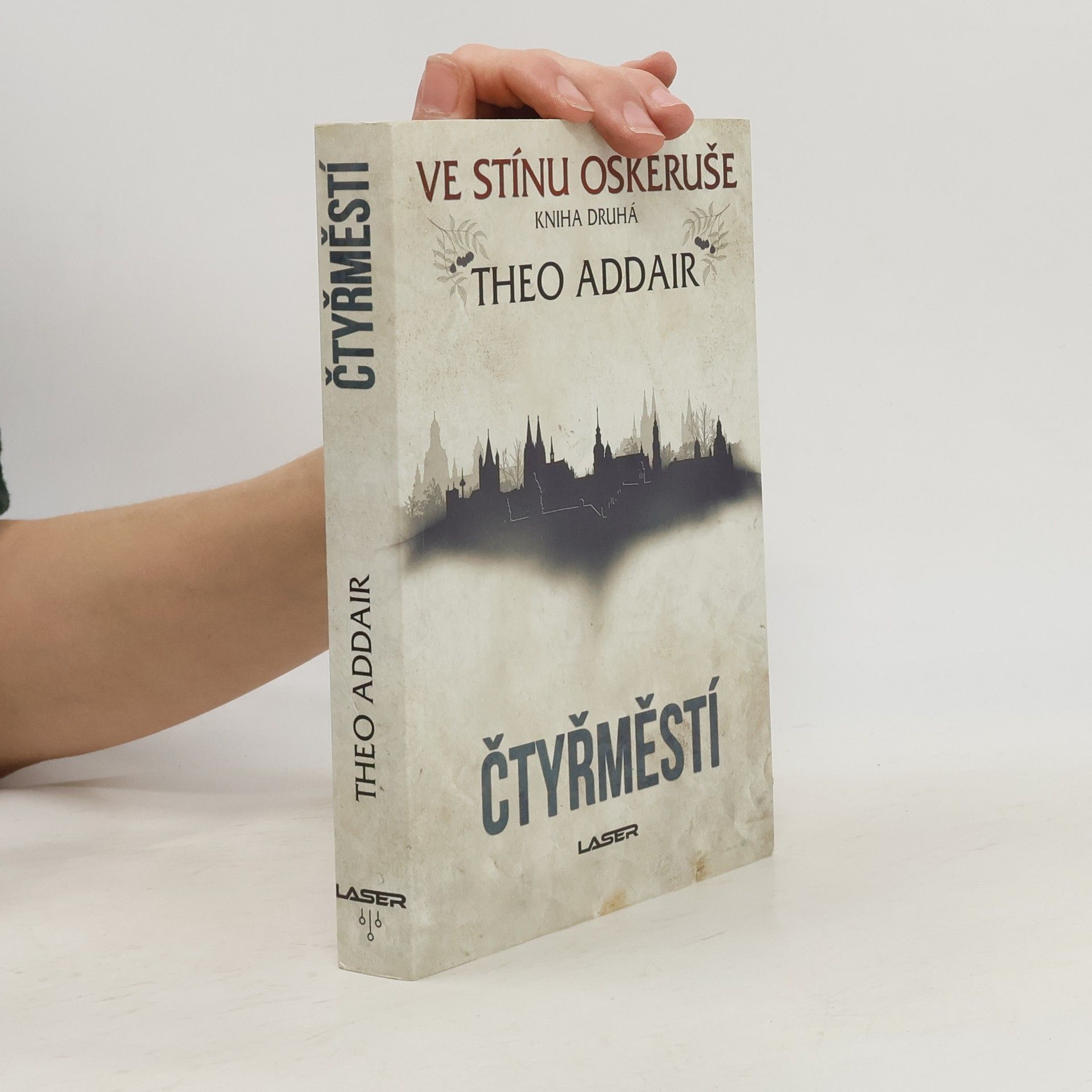 Ve stínu oskeruše (2). Čtyřměstí