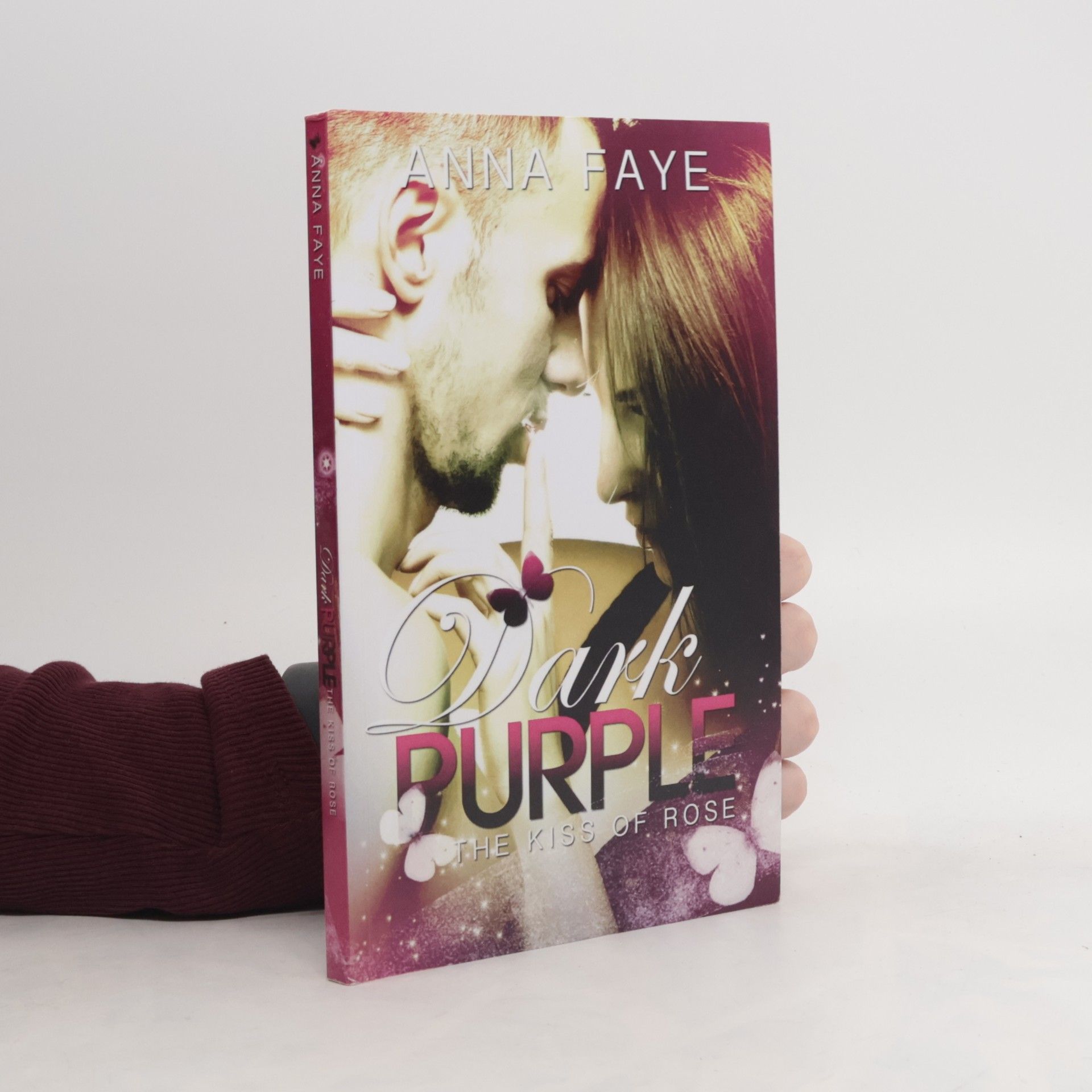 Anna Faye Dark Purple & the kiss of Rose