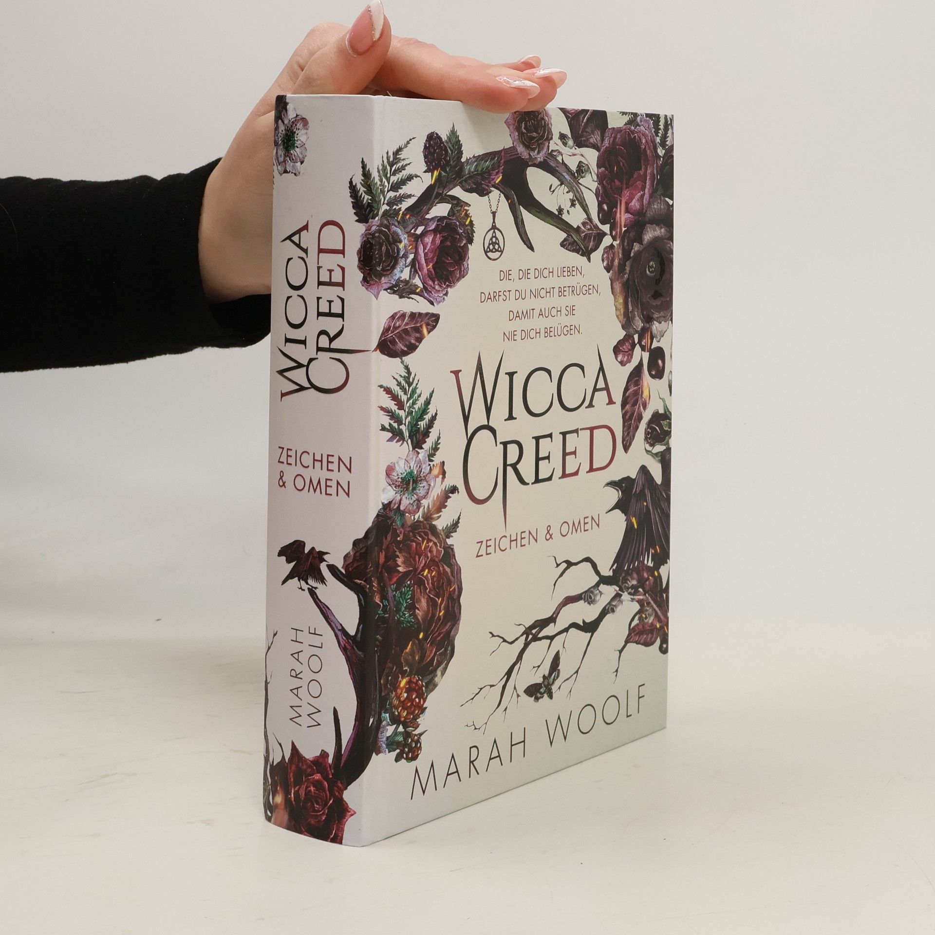 Marah Woolf WiccaCreed. Zeichen & Omen