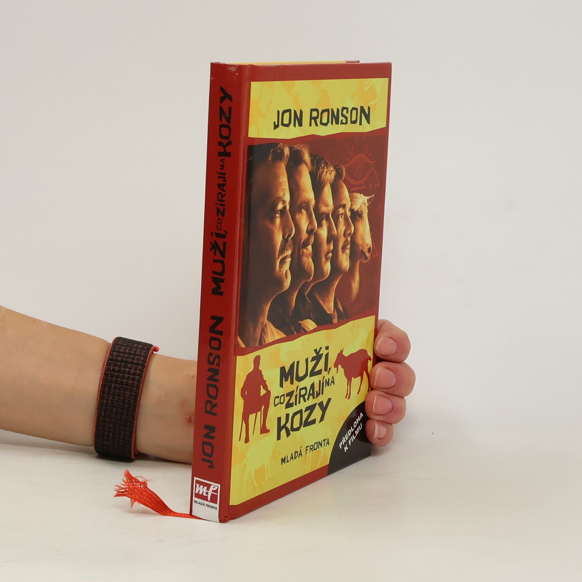 Jon Ronson Muži, co zírají na kozy