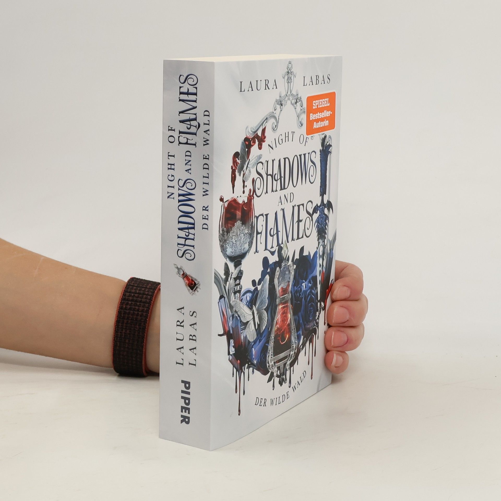 Laura Labas Night of Shadows and Flames. Der wilde Wald