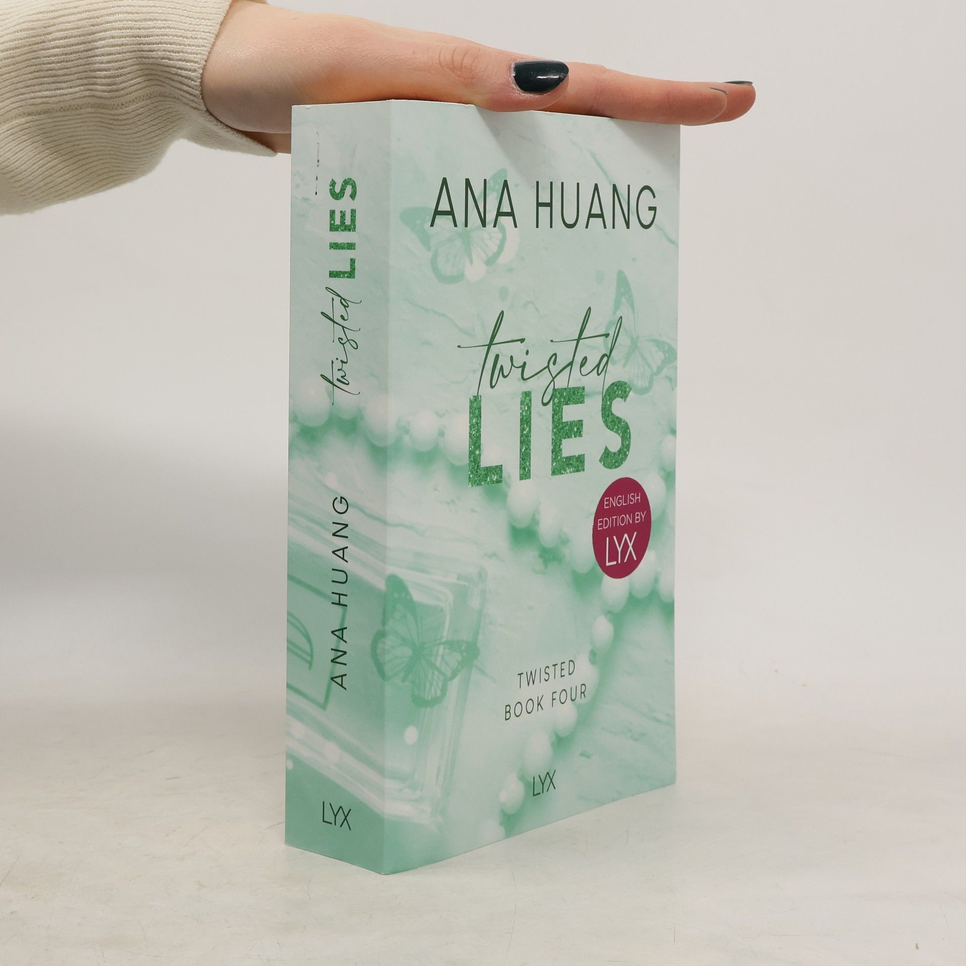Ana Huang Twisted Lies: English Edition by LYX