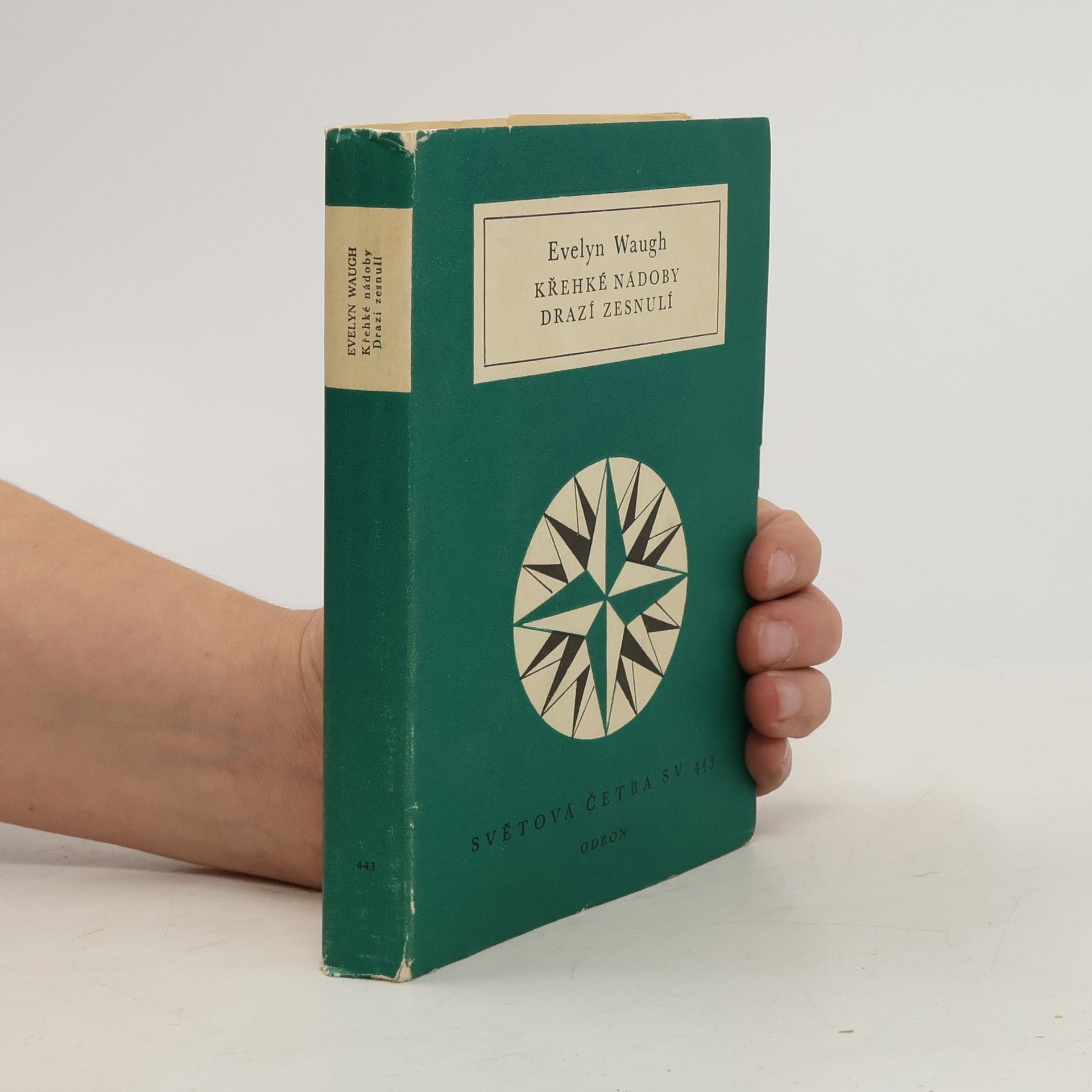 Evelyn Waugh Křehké nádoby. Drazí zesnulí