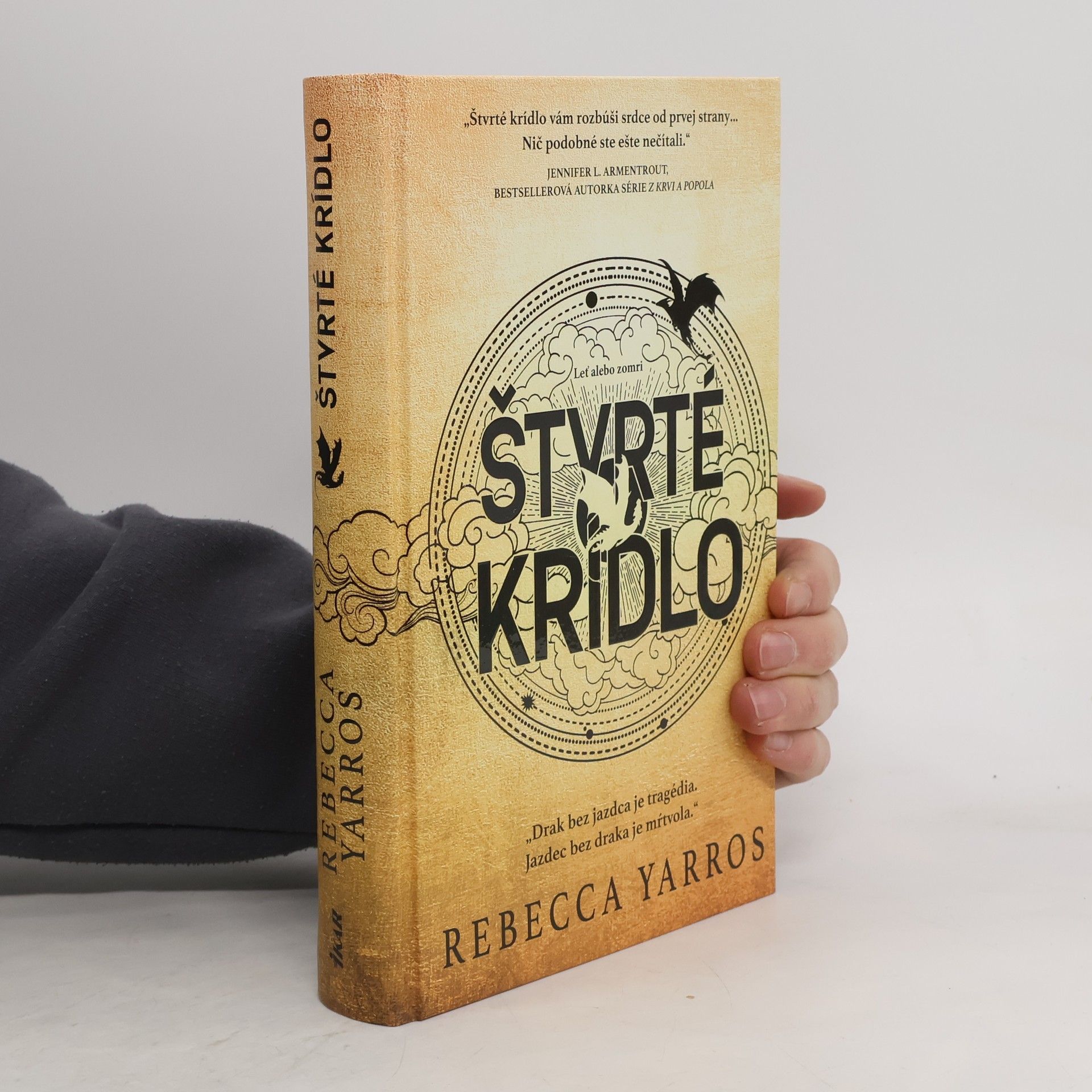 Rebecca Yarros Štvrté krídlo