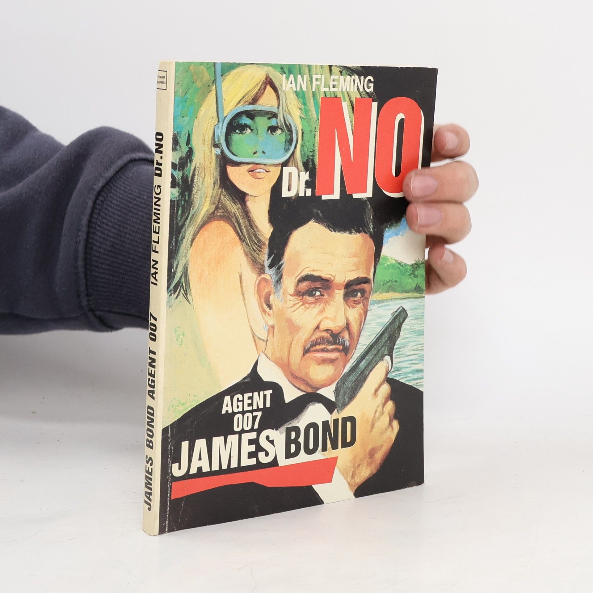 Dr. No. James Bond - agent 007