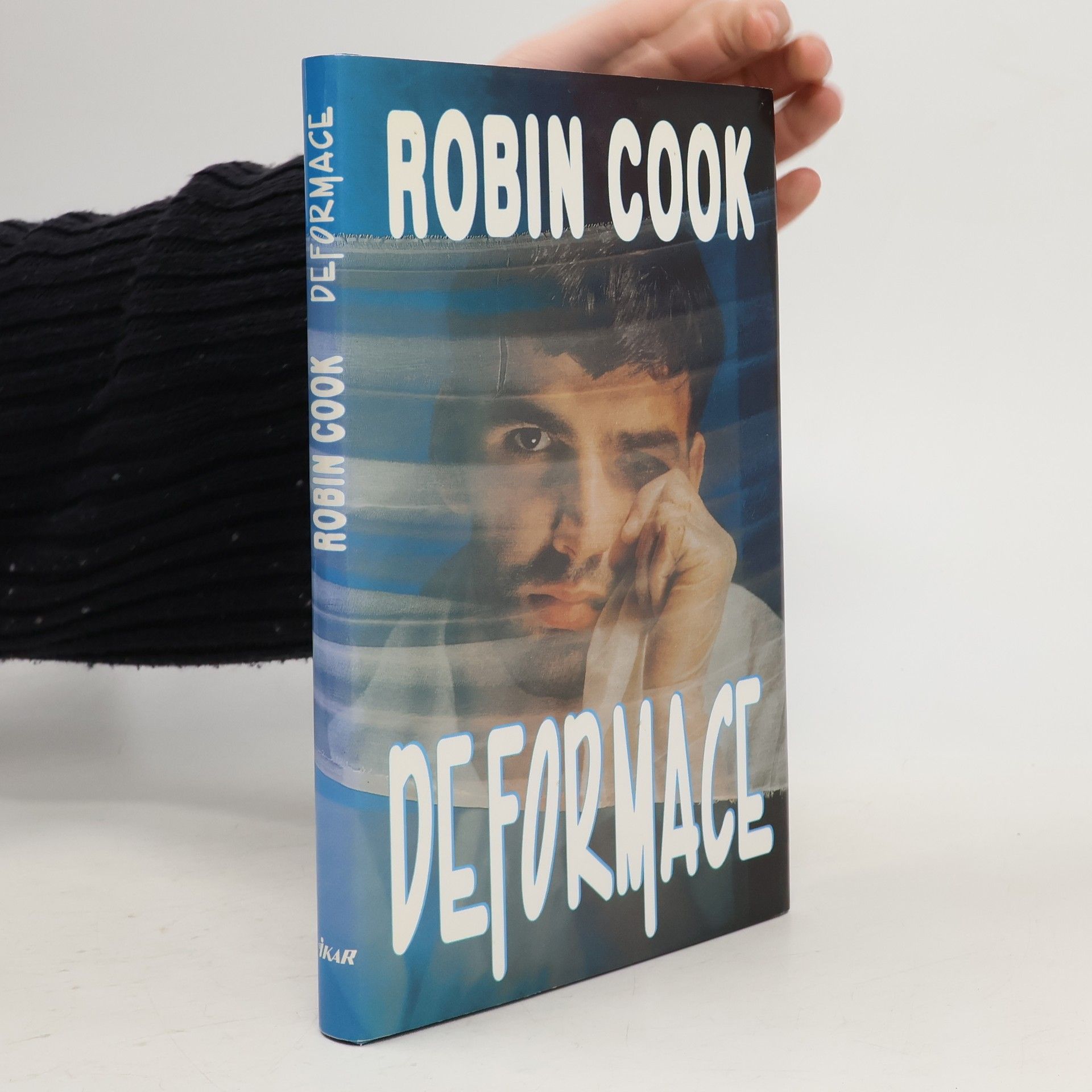 Robin Cook Deformace