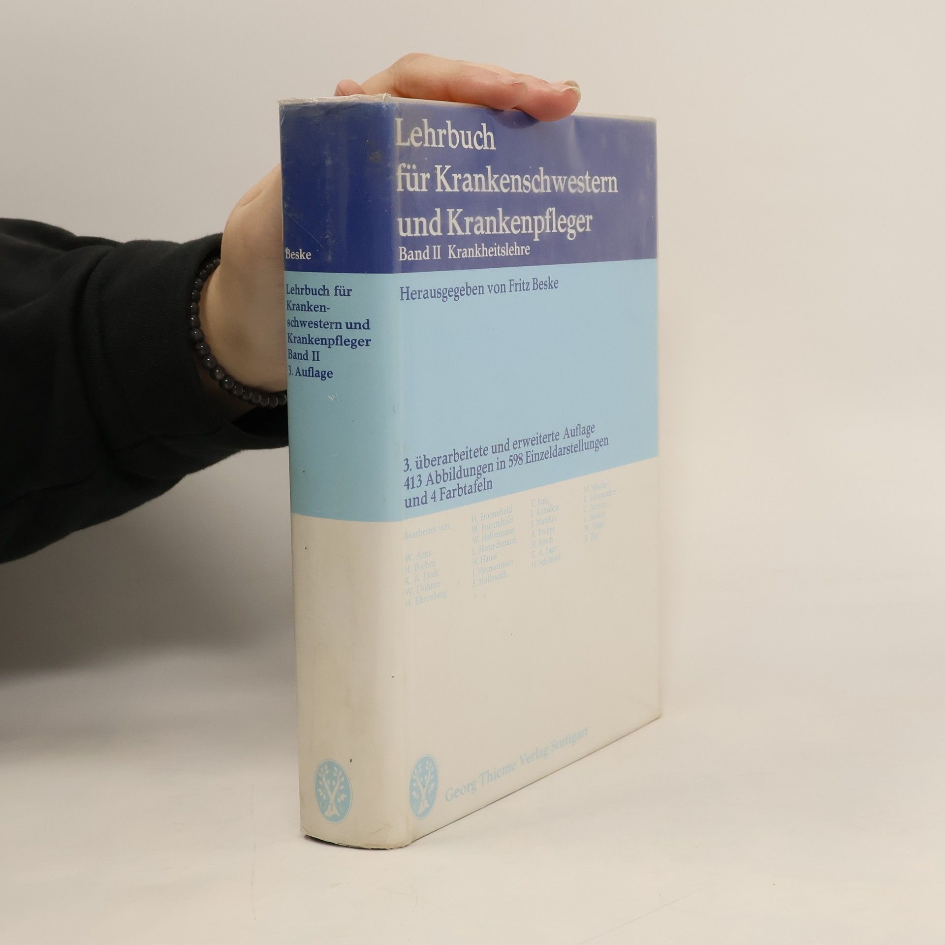 Lehrbuch für Krankenschwestern und Krankenpfleger