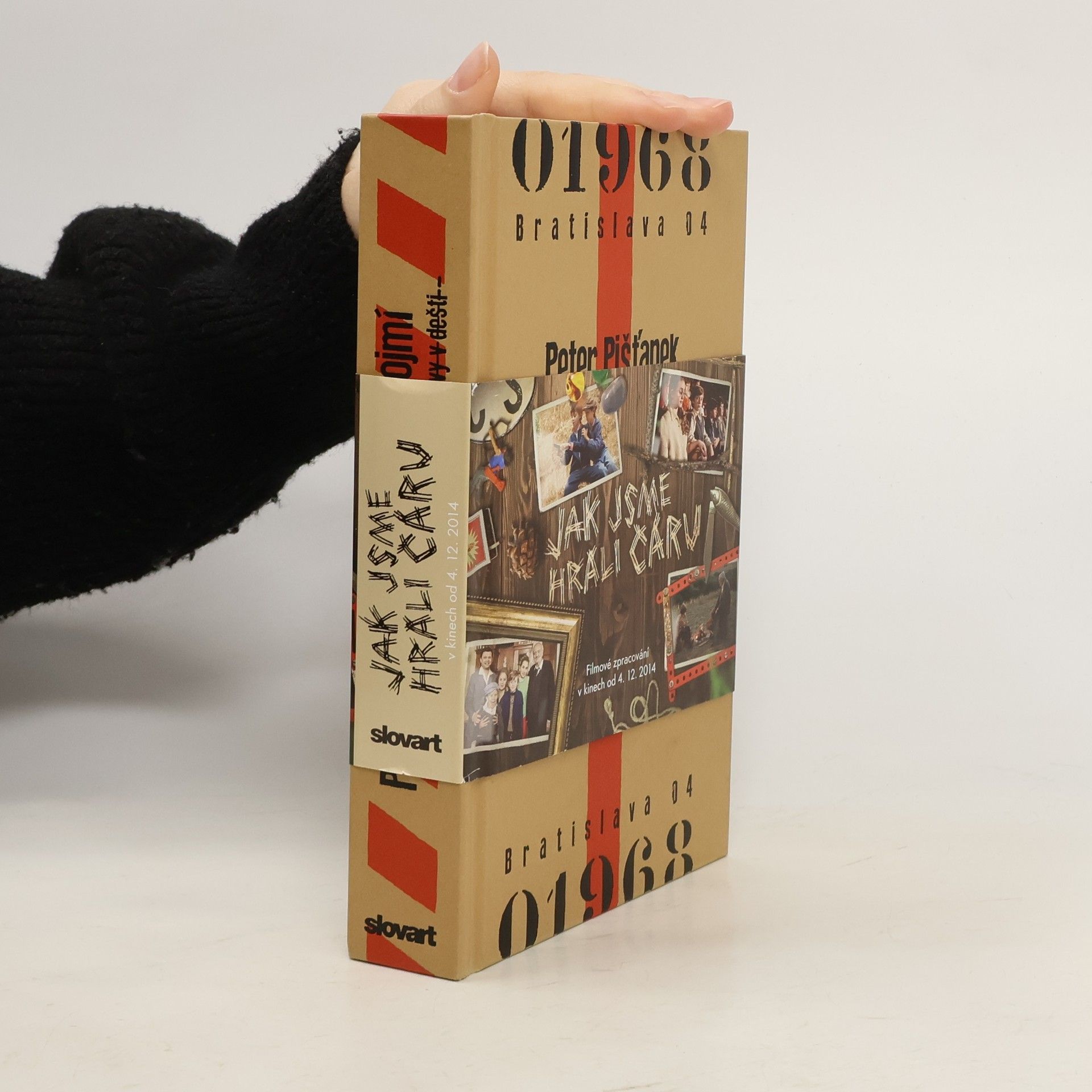 Rukojmí: lokomotivy v dešti