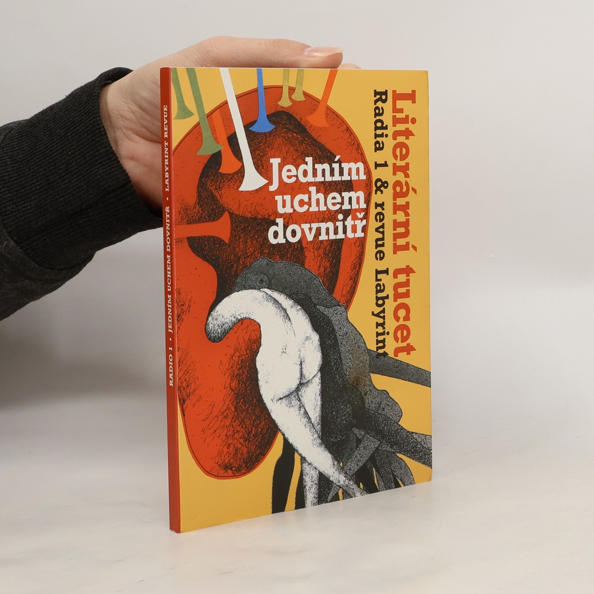 Jedním uchem dovnitř