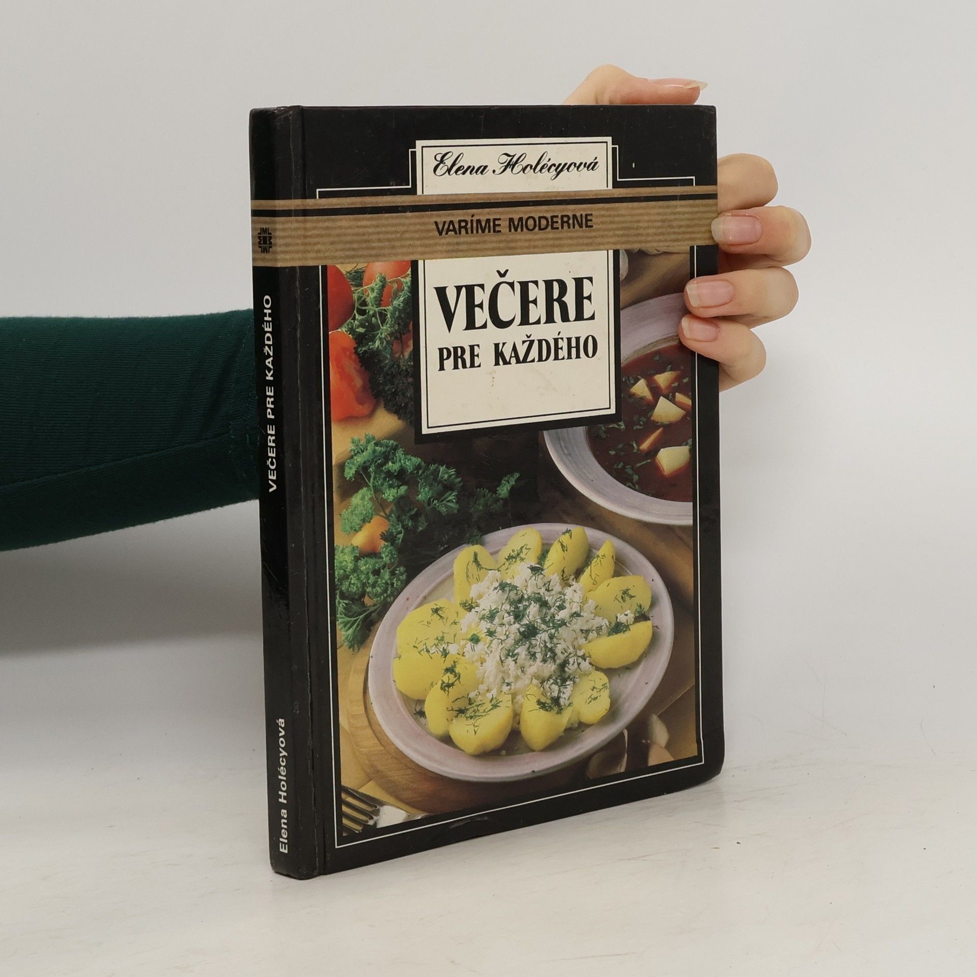 Elena Holécyová Večere pre každého