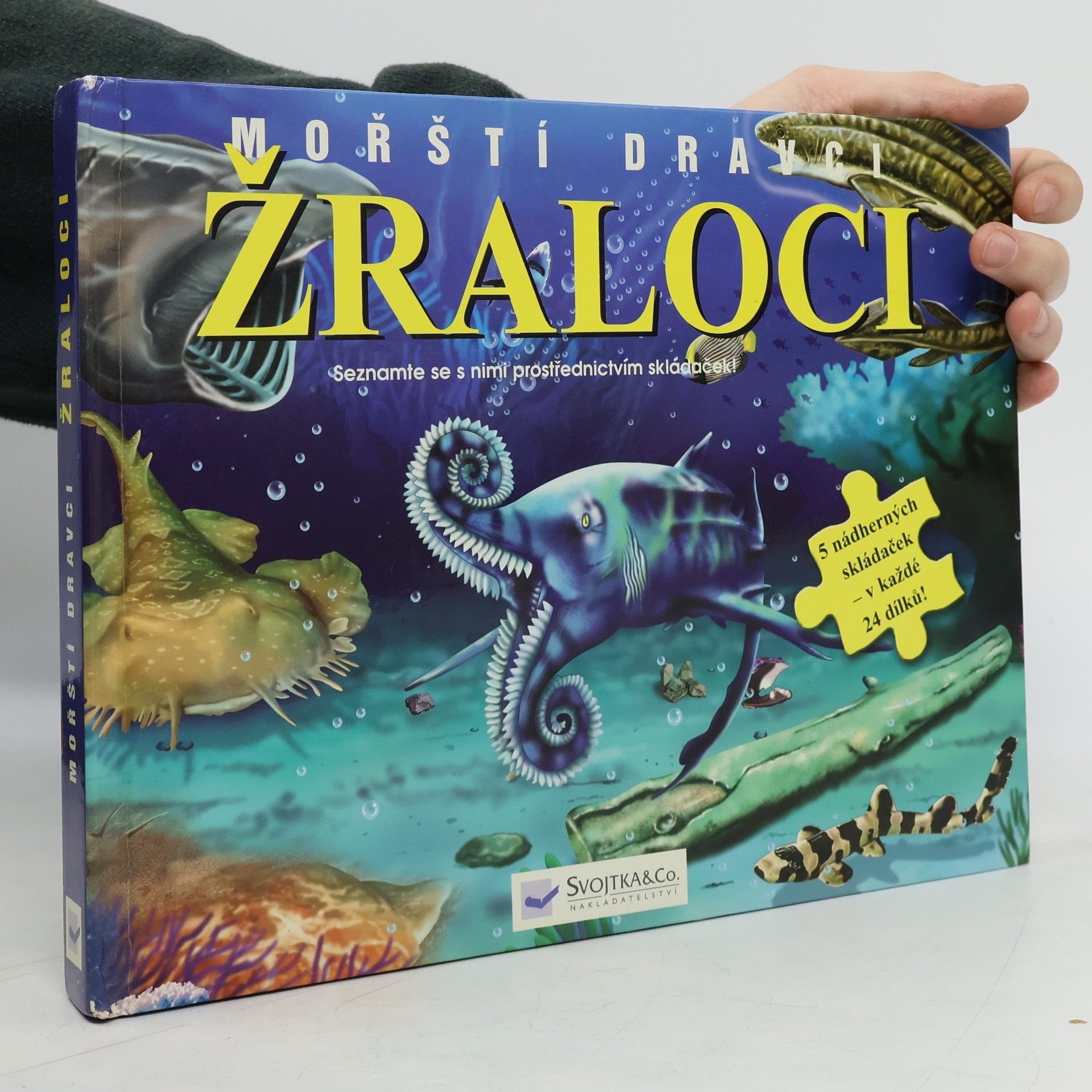 AA.VV. Žraloci. Mořští dravci