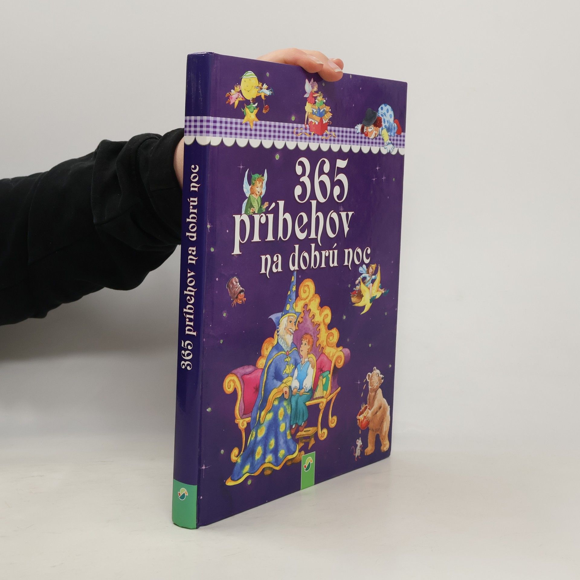 Auteurscollectief 365 príbehov na dobrú noc