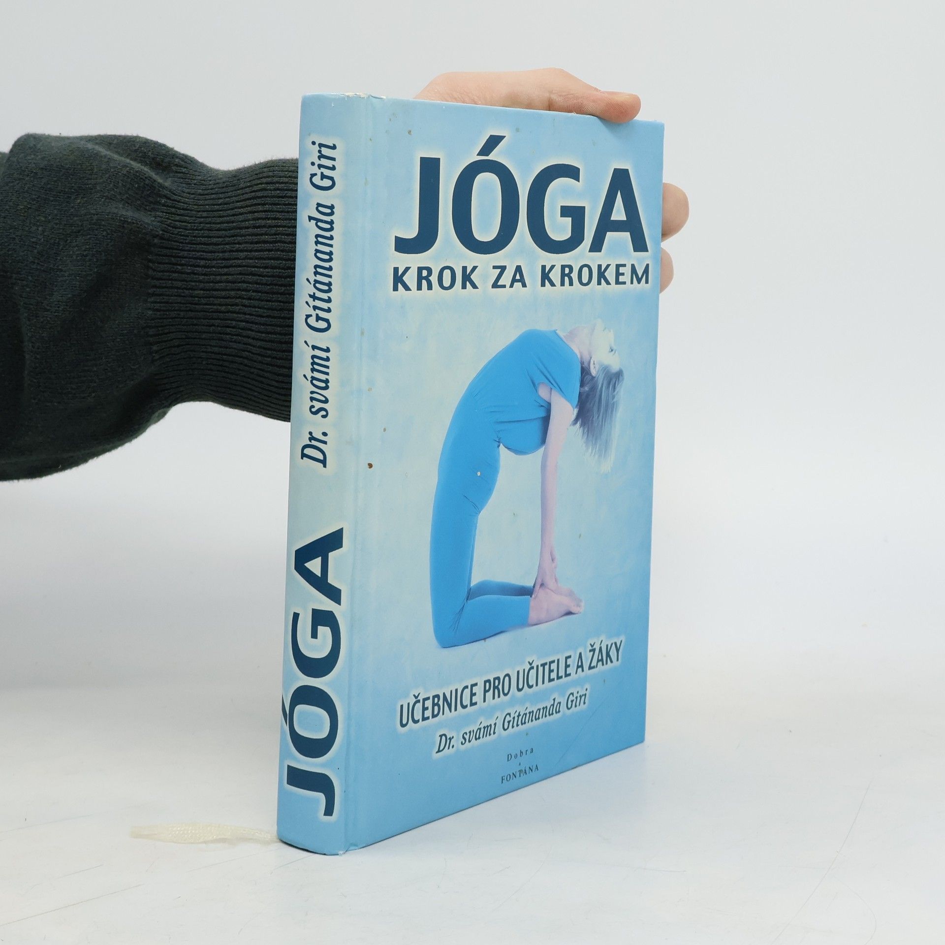 Gítánanda Giri Jóga krok za krokem: učebnice pro učitele a žáky.