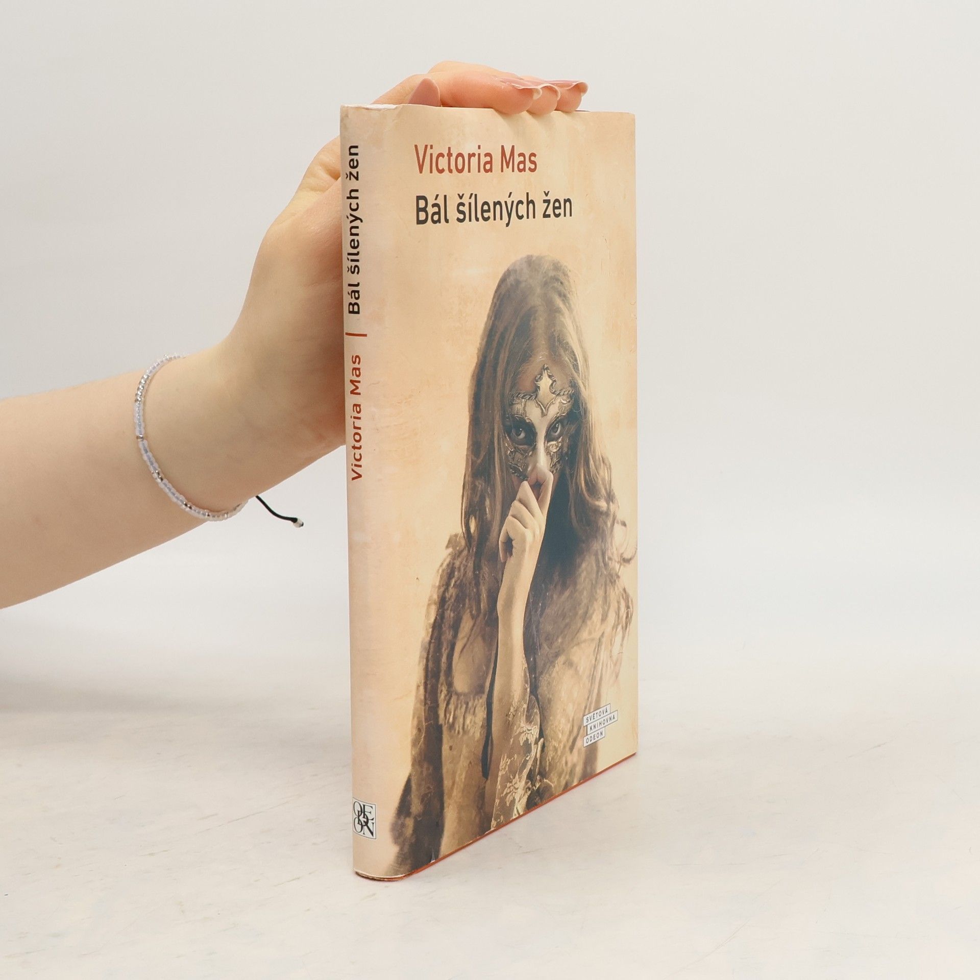 Victoria Mas Bál šílených žen