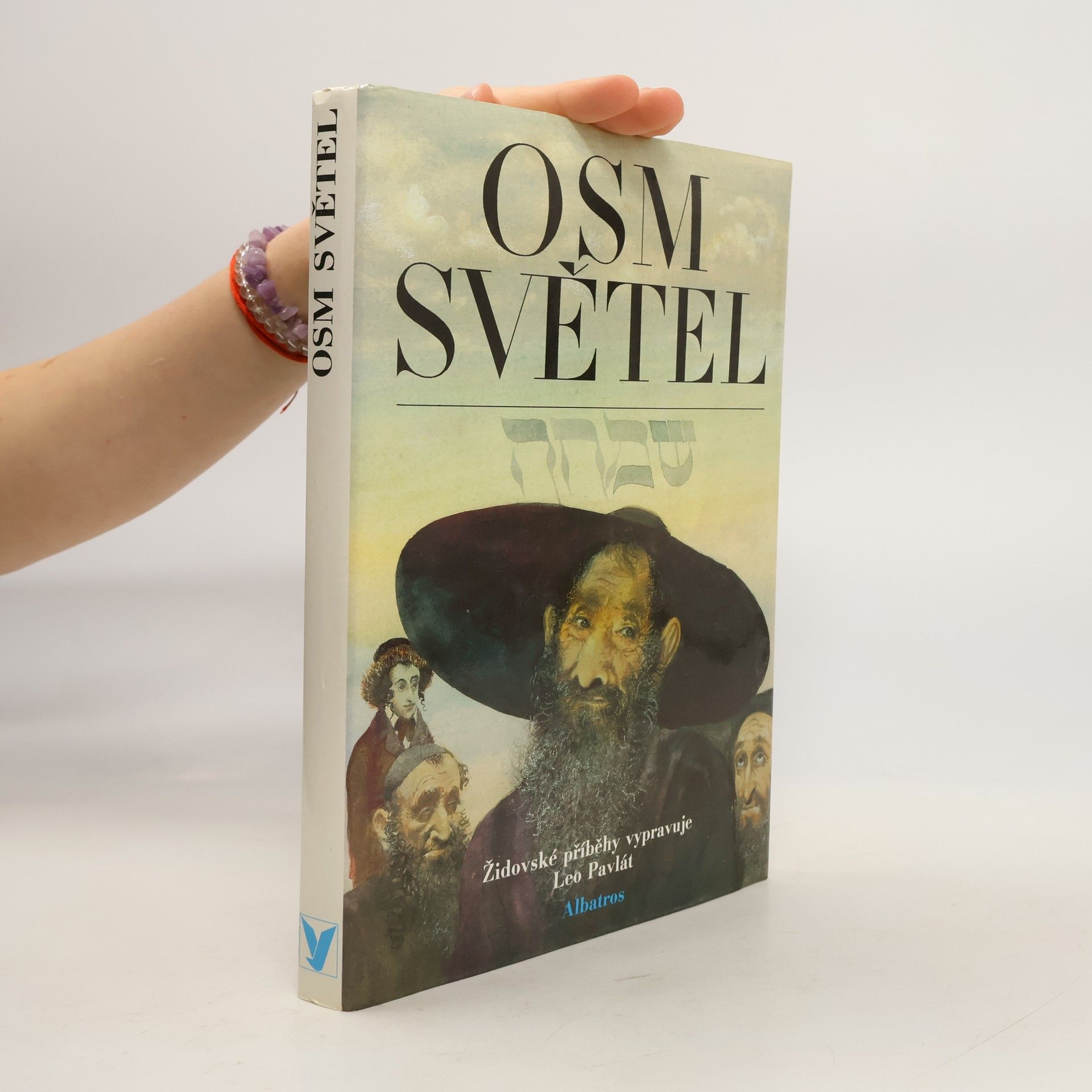 Osm světel