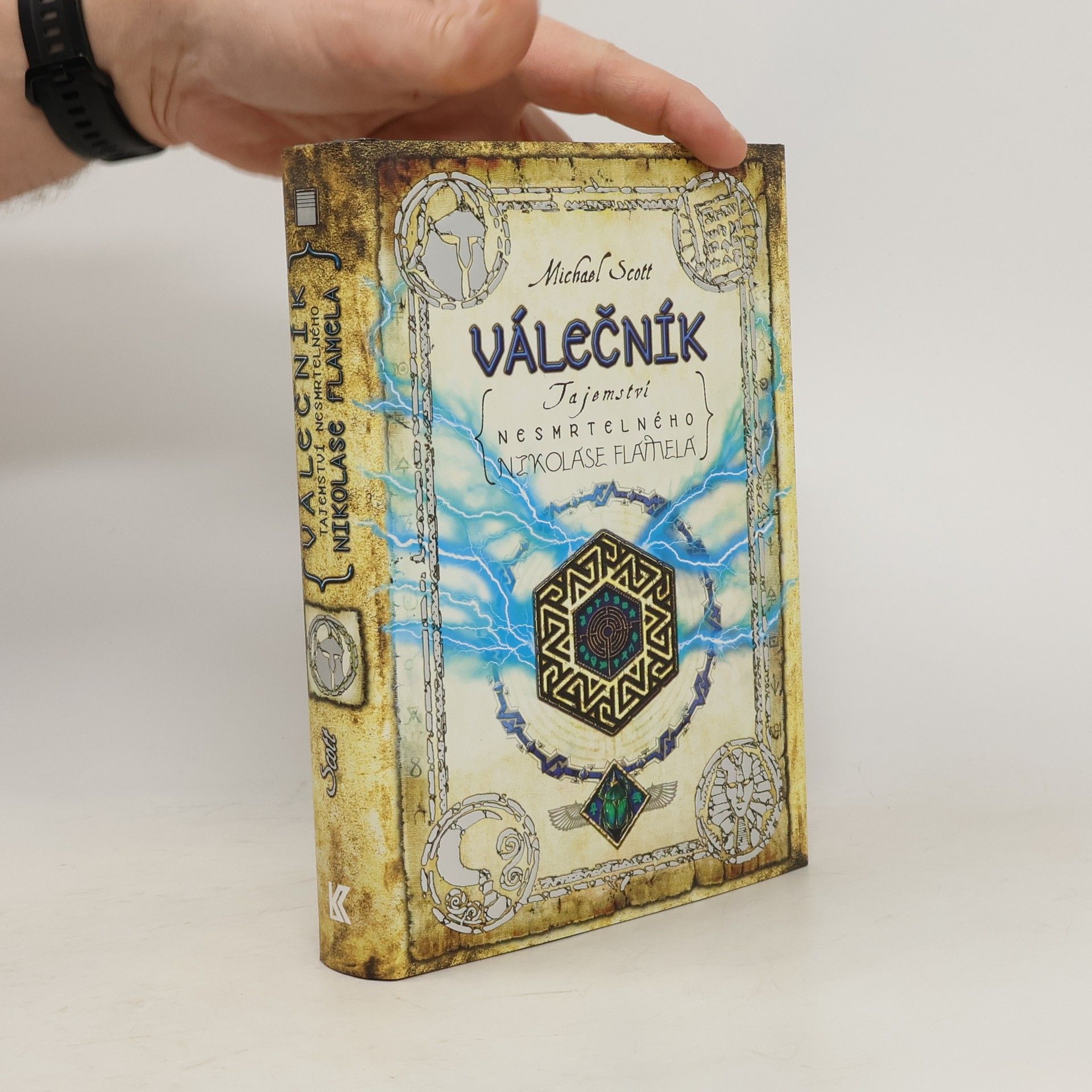 Michael Scott Tajemství nesmrtelného Nikolase Flamela. Válečník