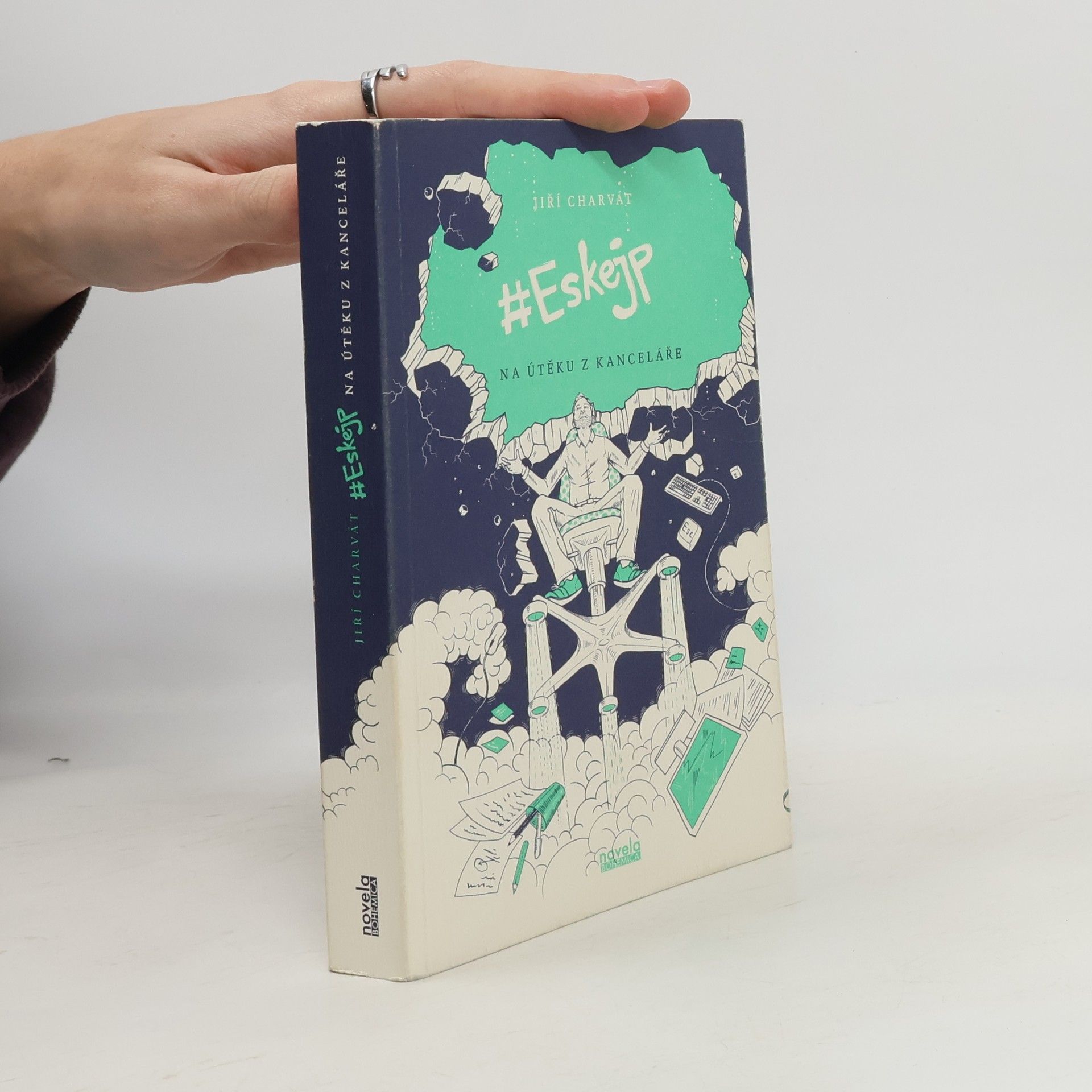 Jiří Charvát Eskejp. Na útěku z kanceláře