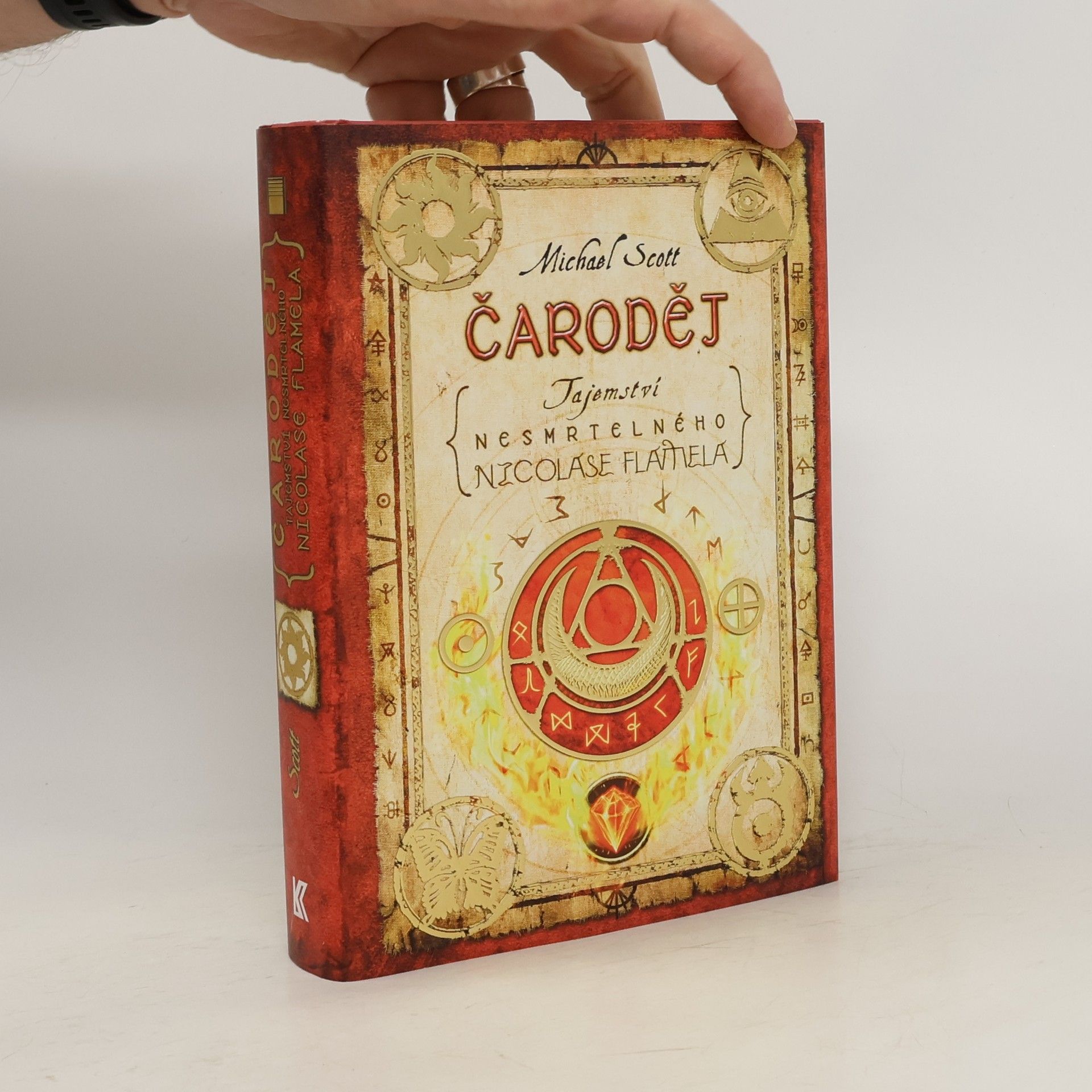 Michael Scott Tajemství nesmrtelného Nikolase Flamela. Čaroděj