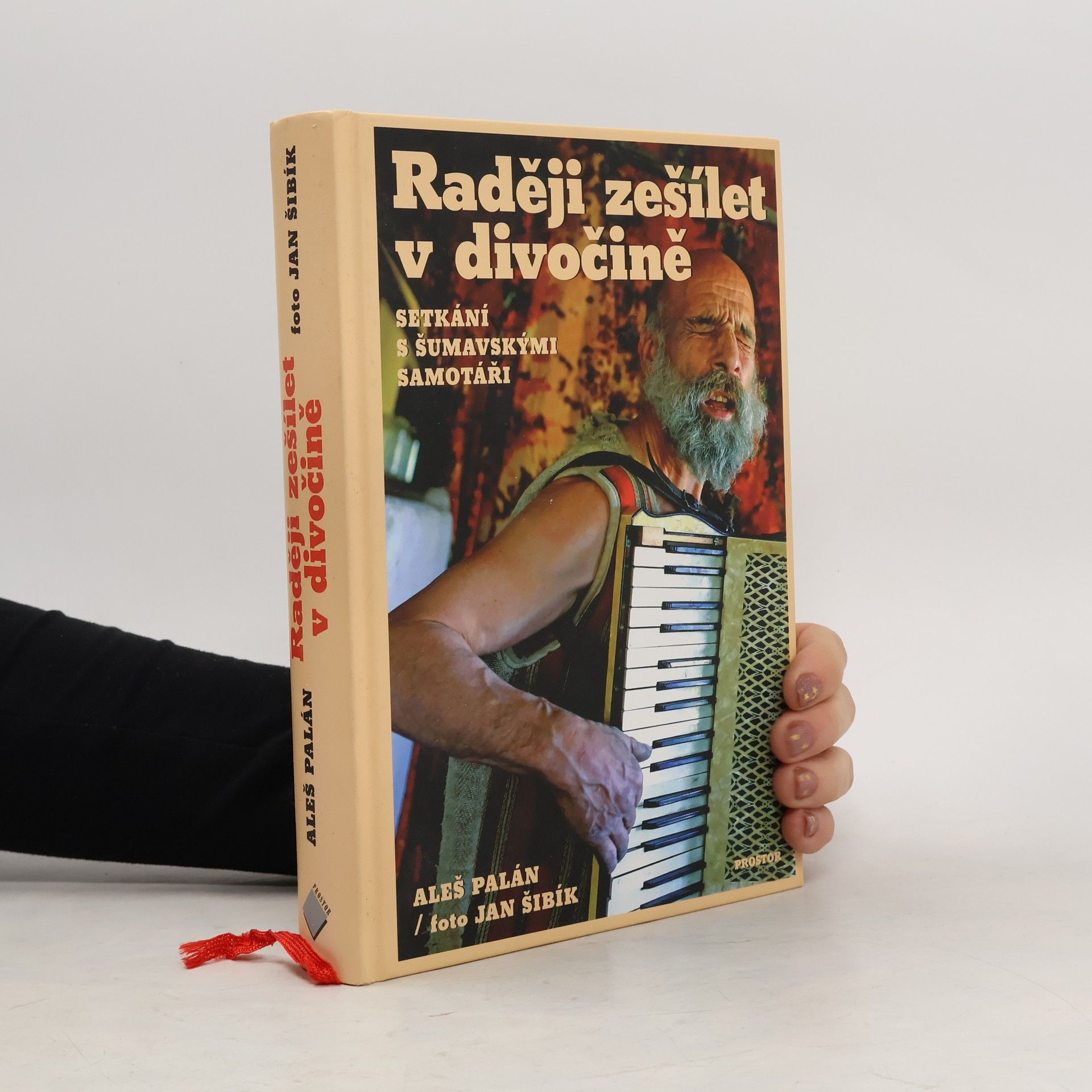 Raději zešílet v divočině: setkání s šumavskými samotáři