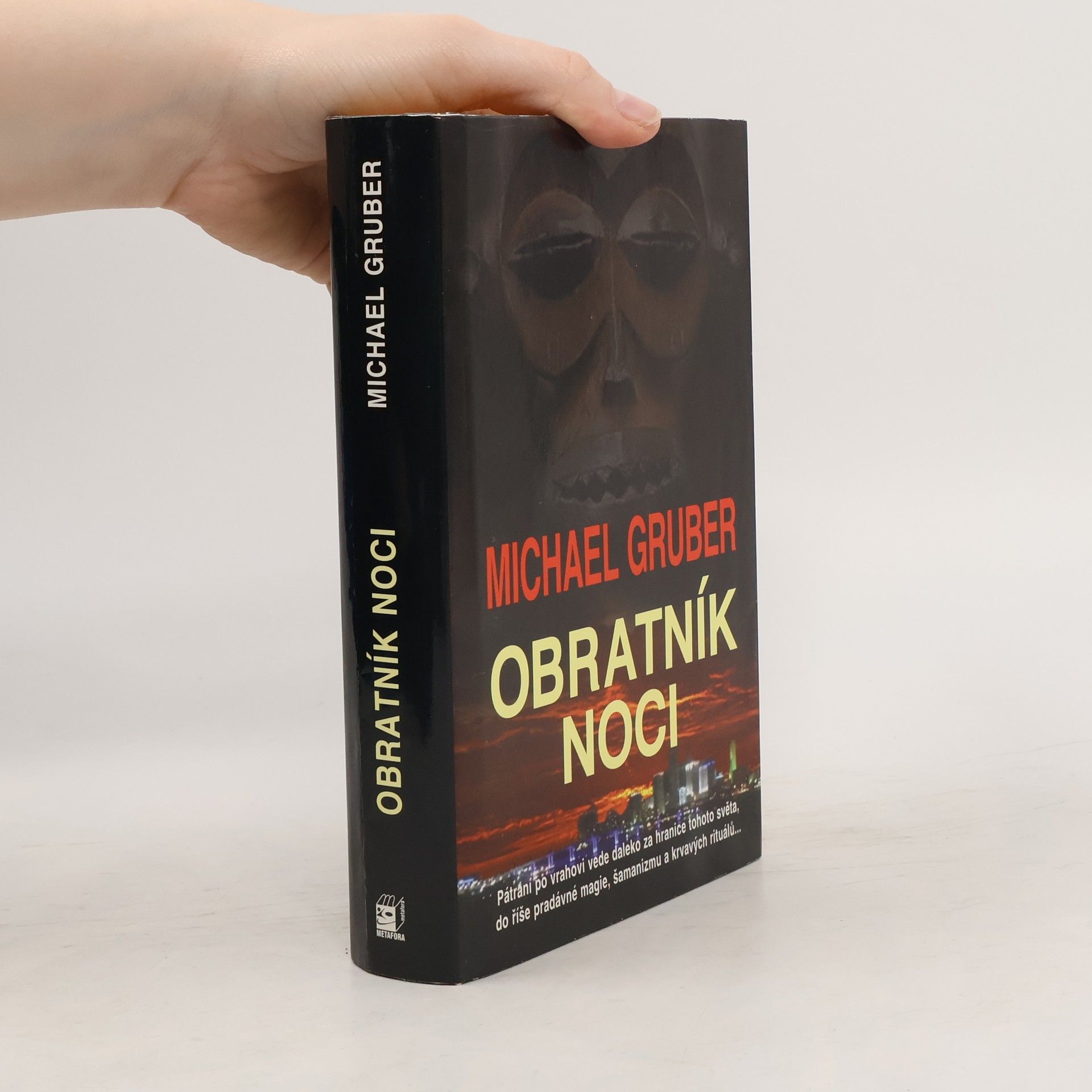 Michael Gruber Obratník noci