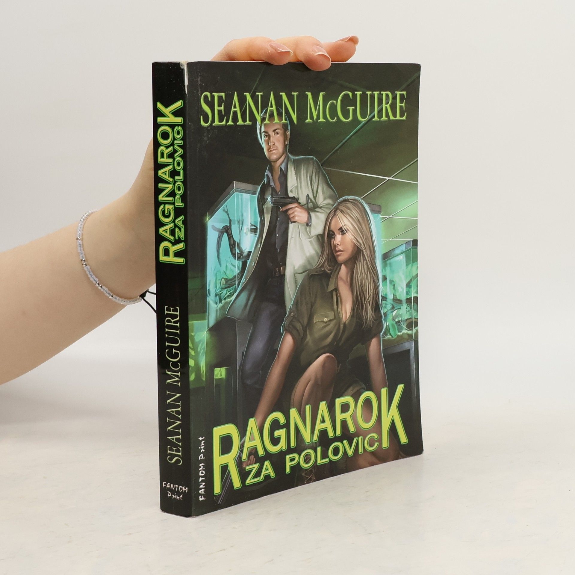 Seanan McGuire Ragnarok za polovic