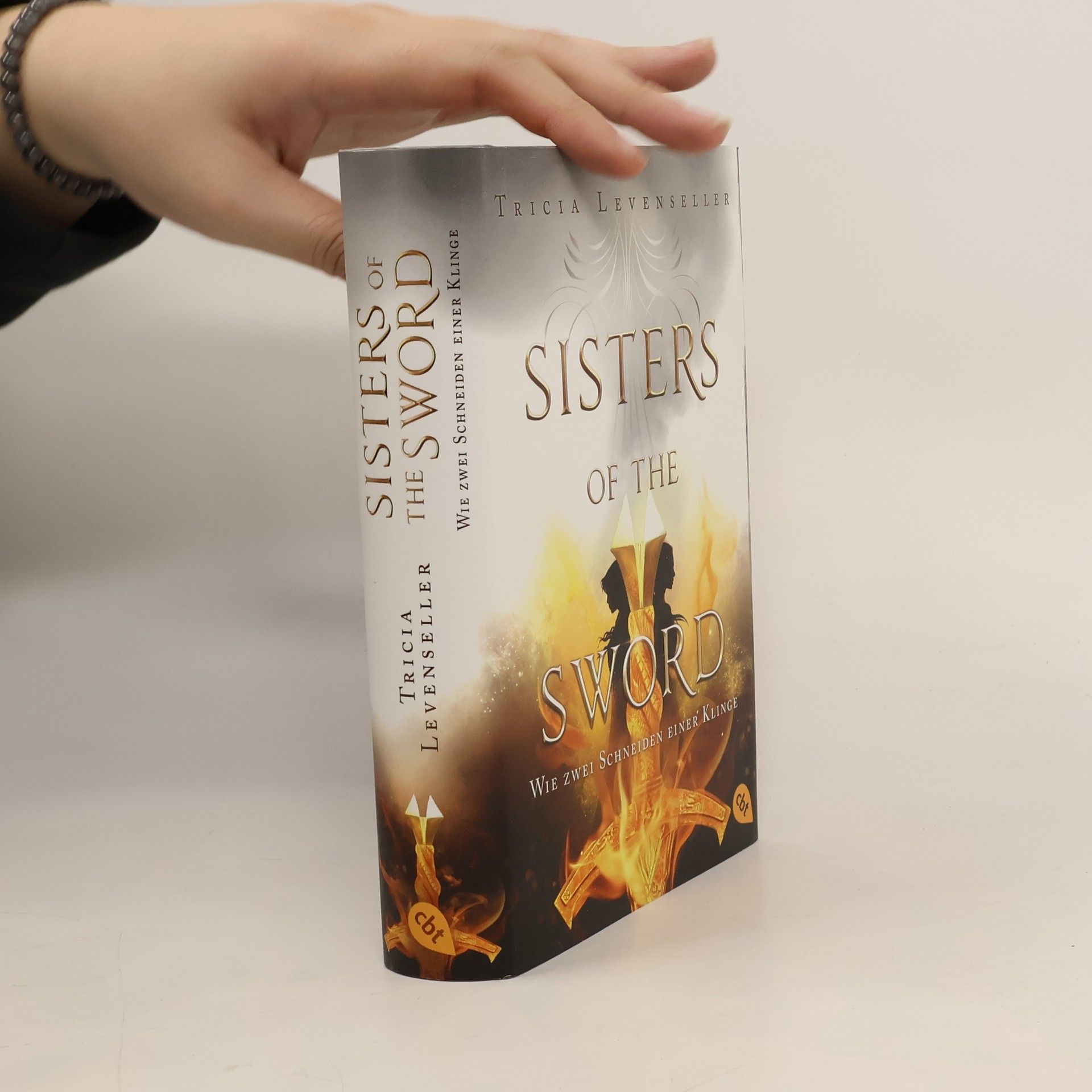 Tricia Levenseller Sisters of the Sword