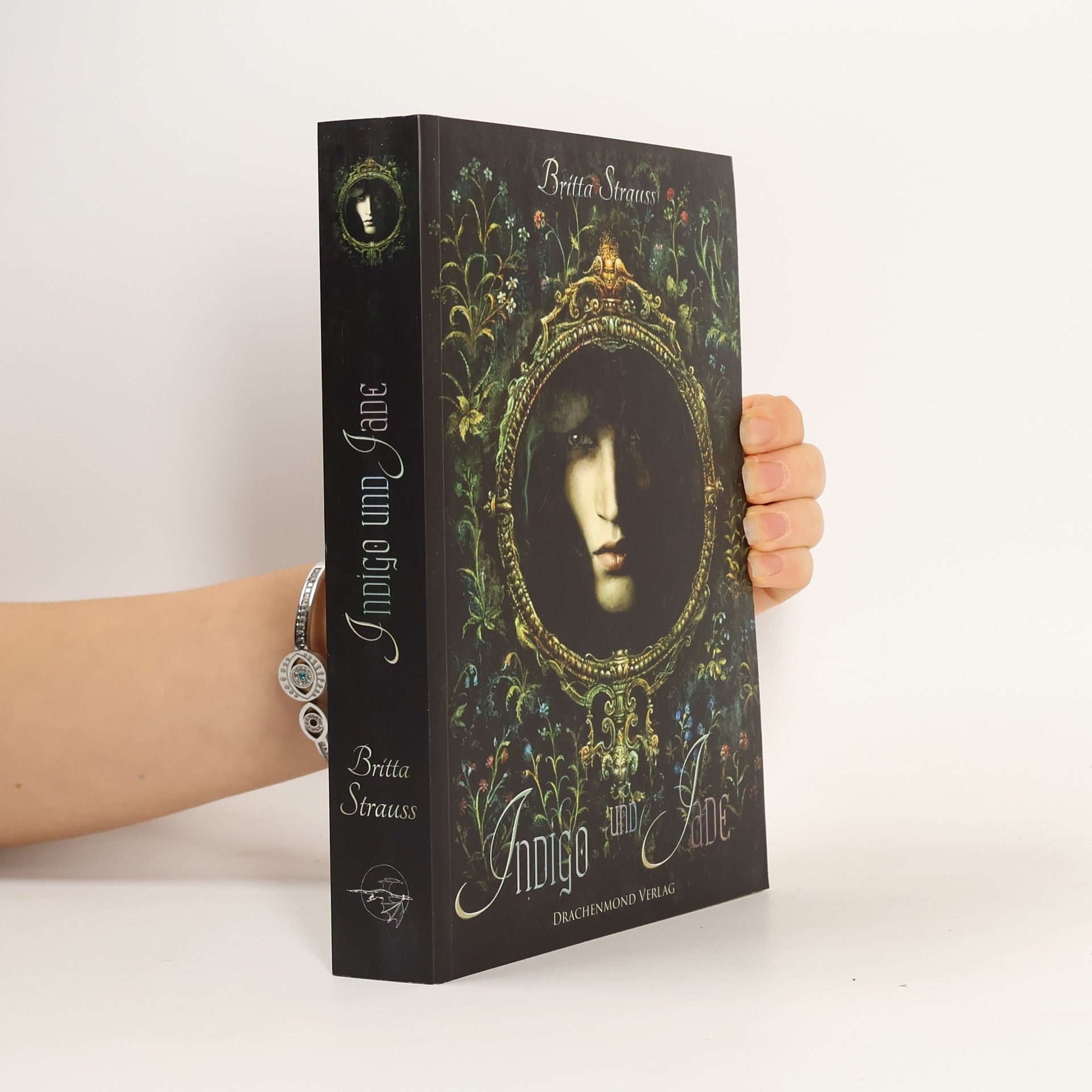 Britta Strauss Indigo und Jade
