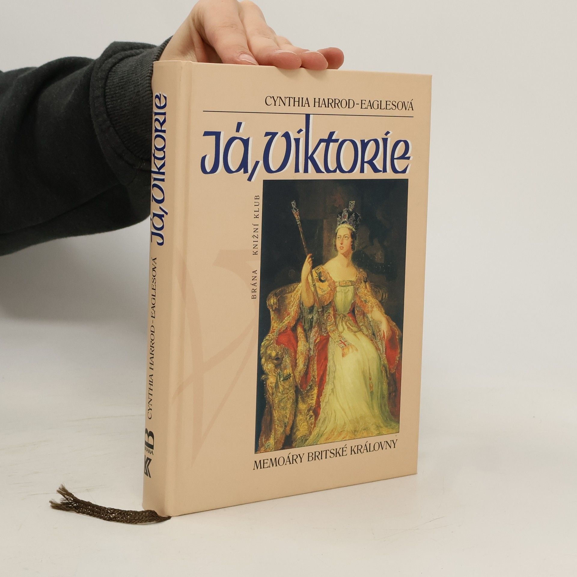 Cynthia Harrod-Eagles Já, Viktorie: Memoáry britské královny