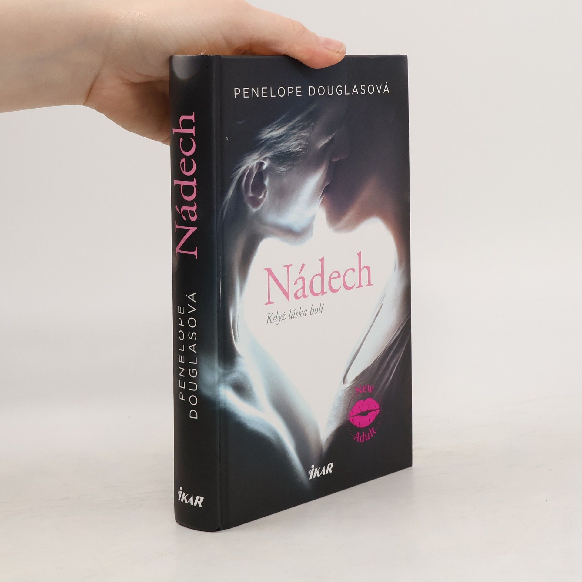 Penelope Douglas Nádech