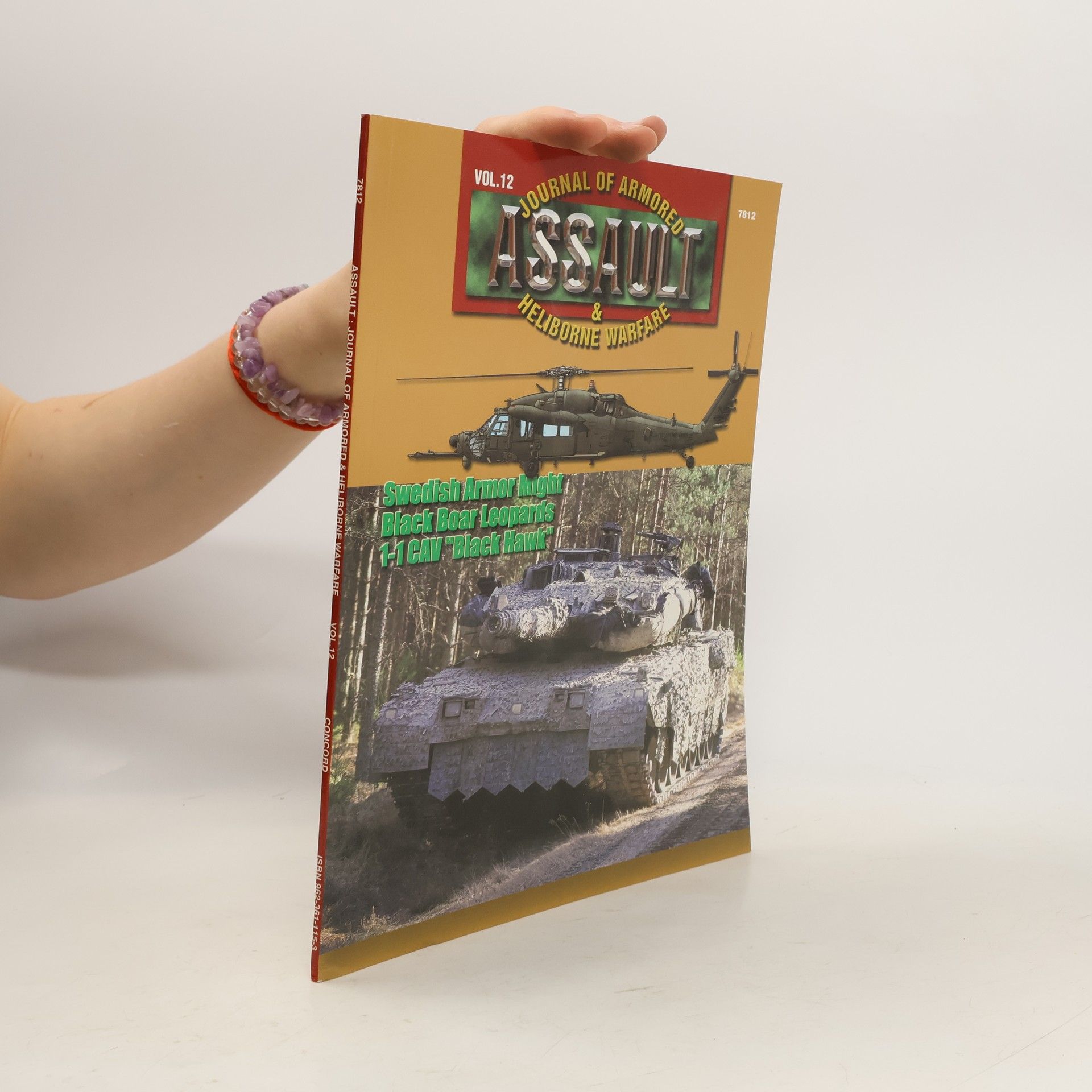 Collectif d'auteurs Assault. Journal of armored Heliborne Warfare. Vol. 12
