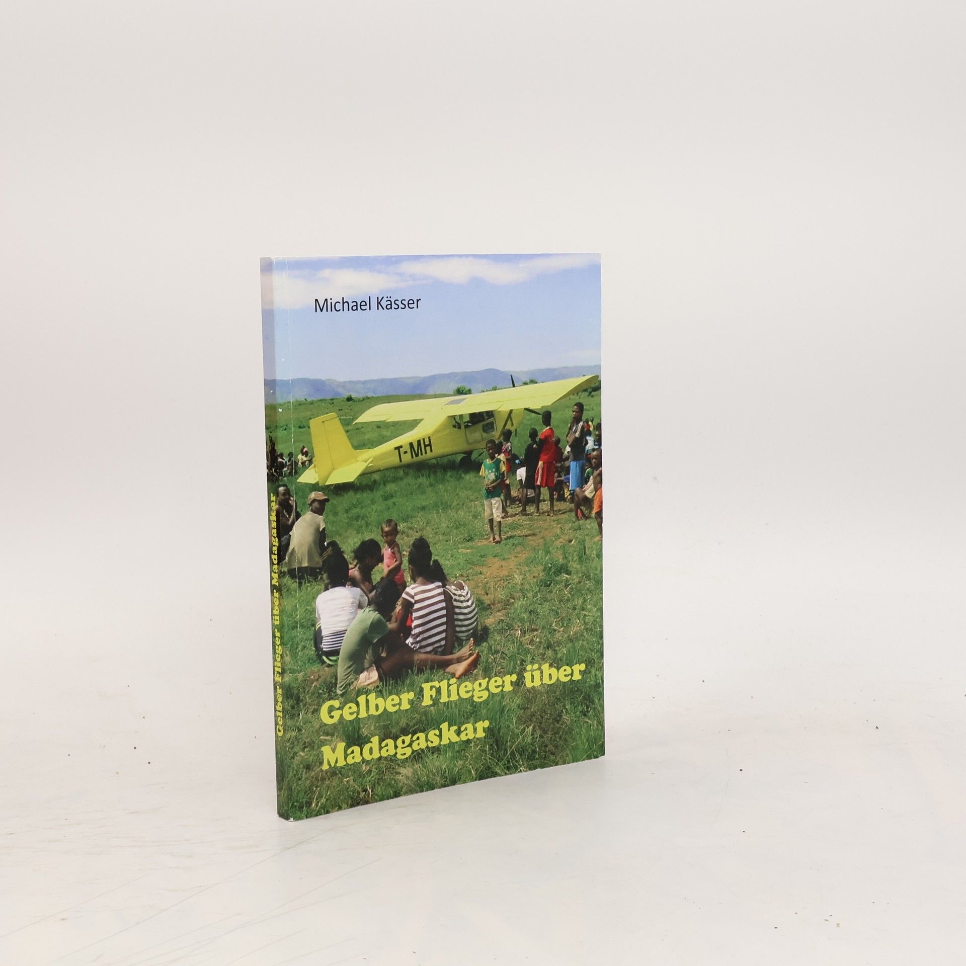 Michael Kässer Gelber Flieger über Madagaskar