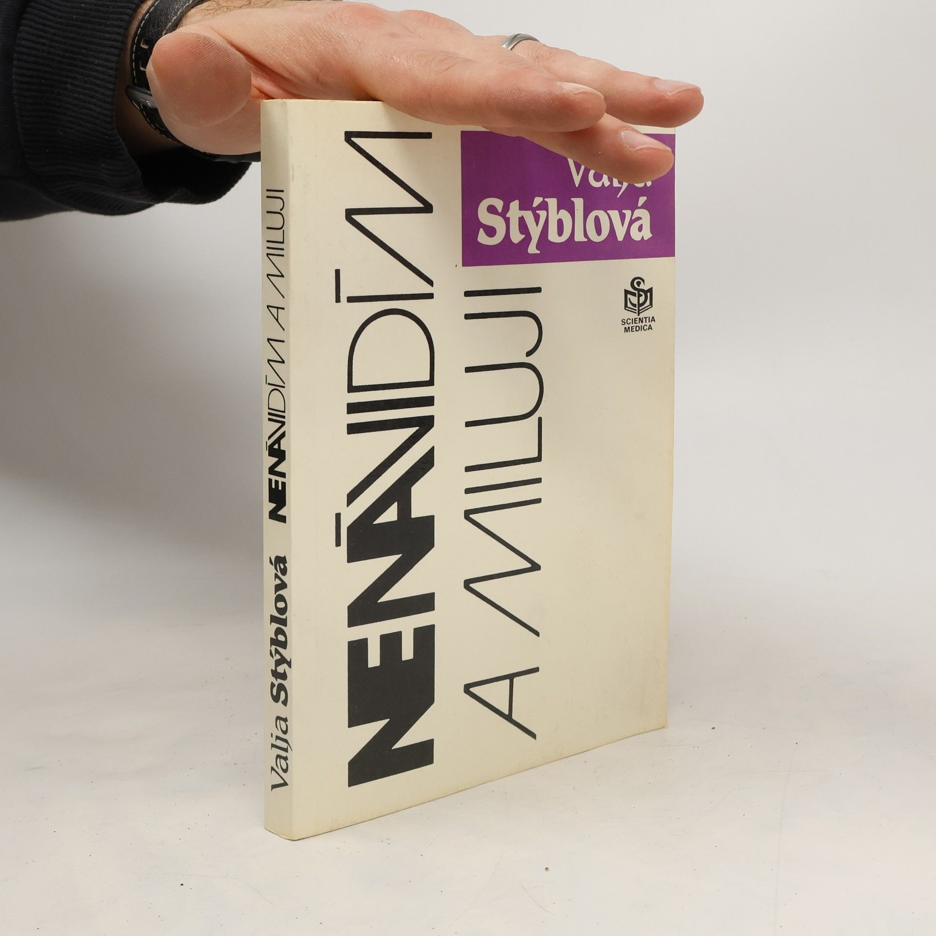 Valja Stýblová Nenávidím a miluji