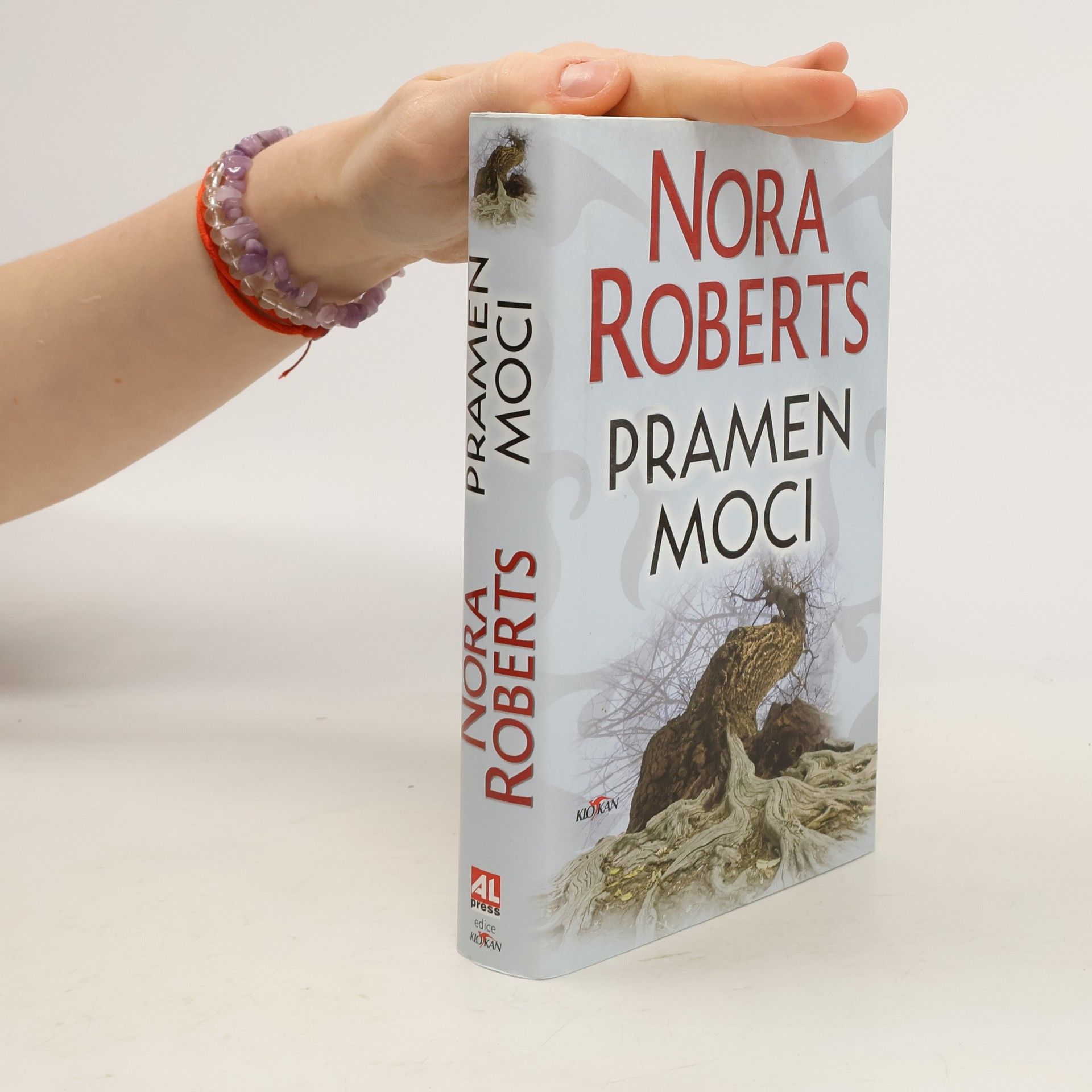 Nora Roberts Pramen moci