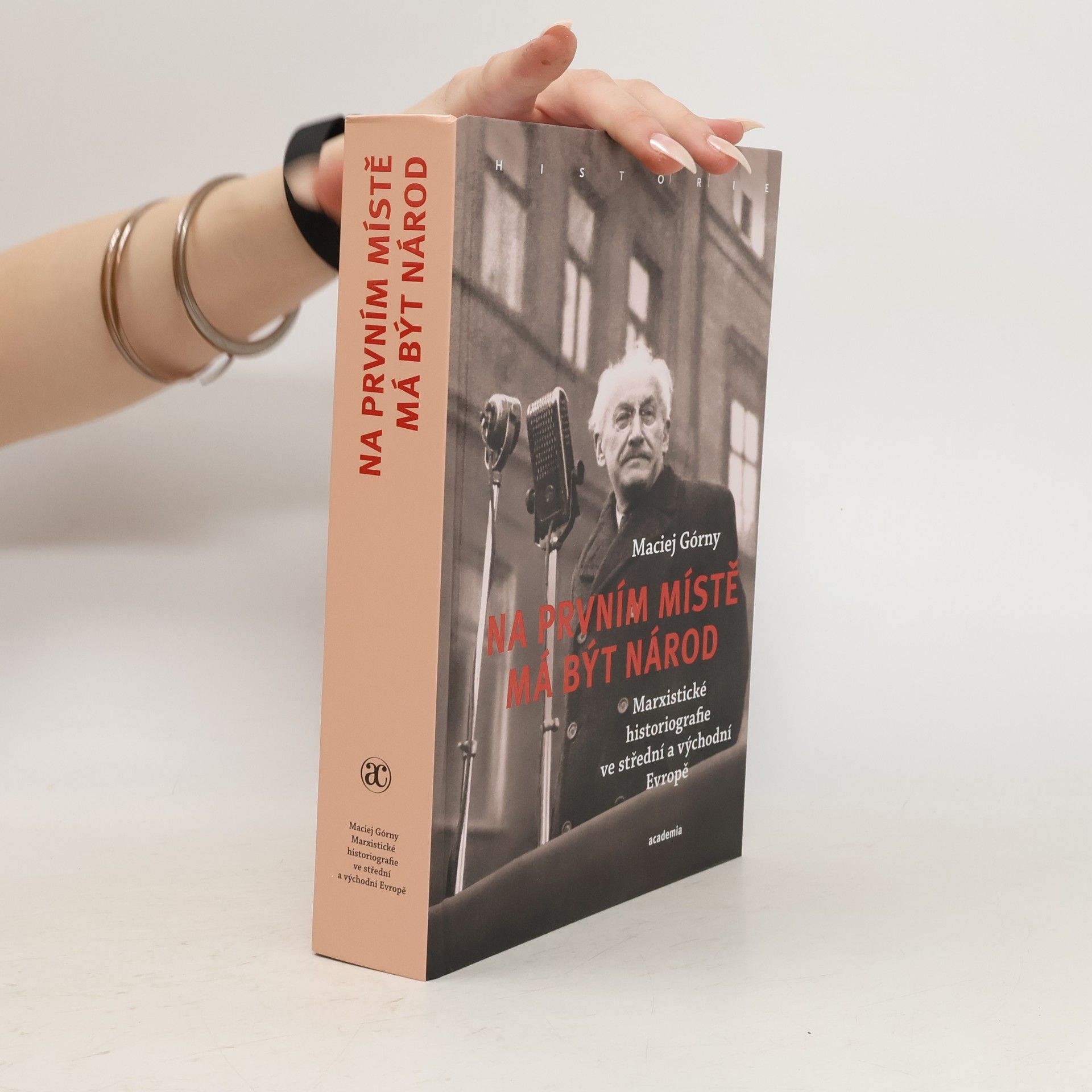 Na prvním místě má být národ