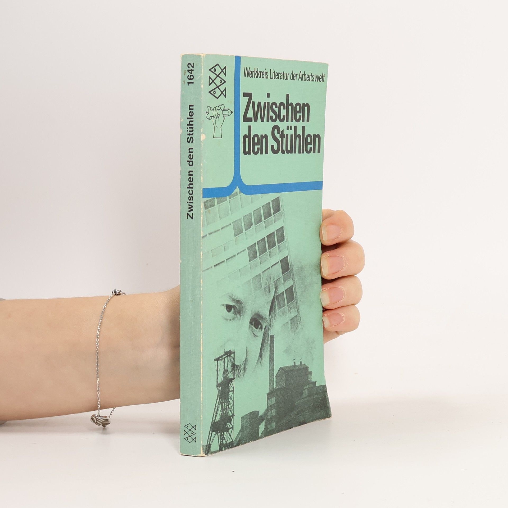 Various authors Zwischen den Stühlen